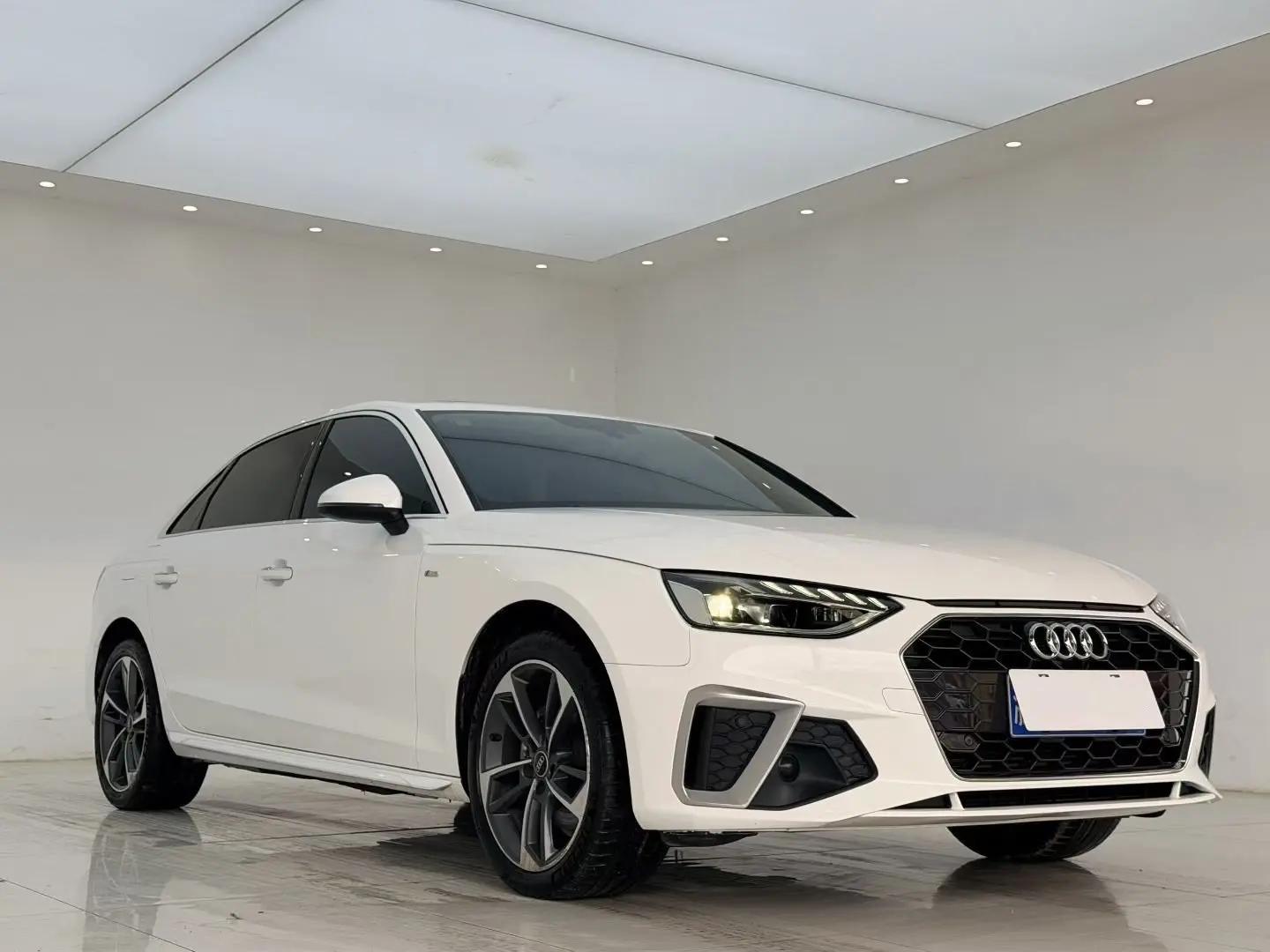 Audi A4L 2022 model 40 TFSI Sporty Style version 3