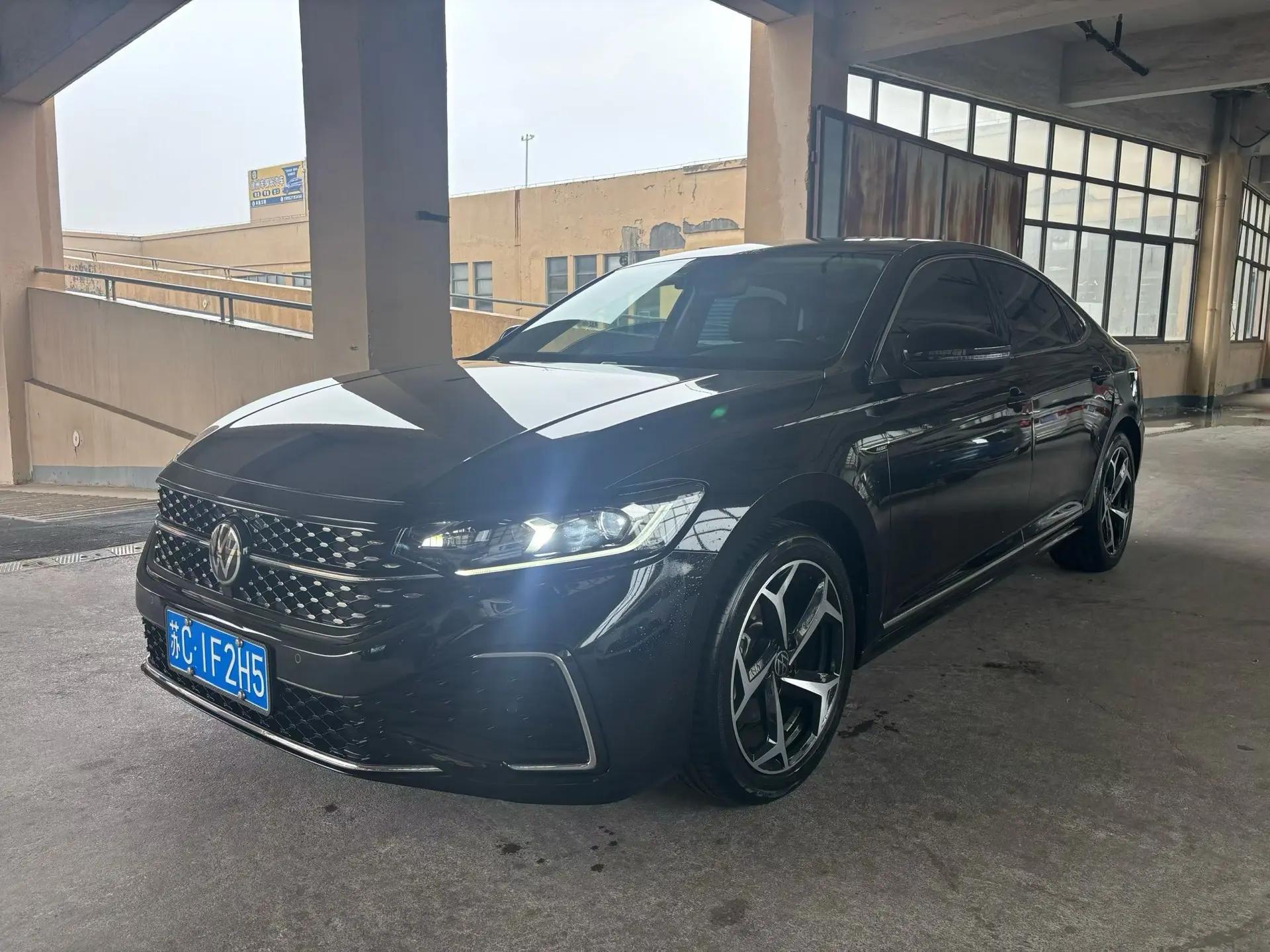 Volkswagen 2024 Passat 2.0TSI 330TSI Starry Sky Elite Edition Automatic