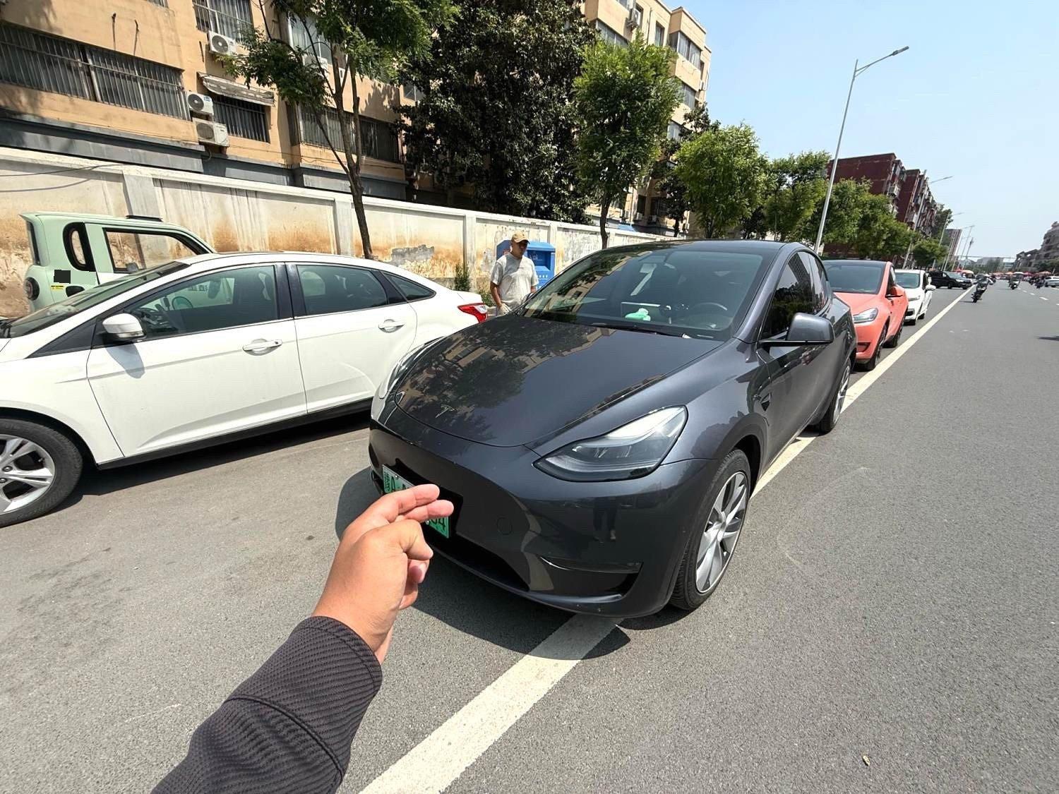 Model Y 2022 model modified long-life all-wheel drive version