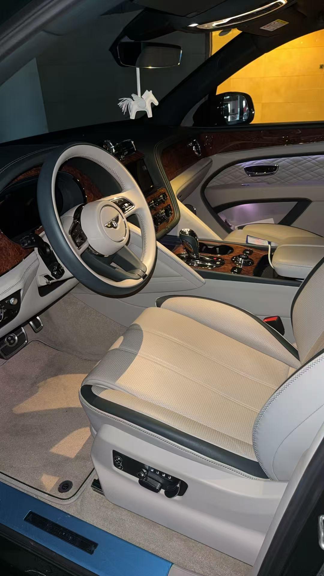 Add more 2021 4.0T V8 7