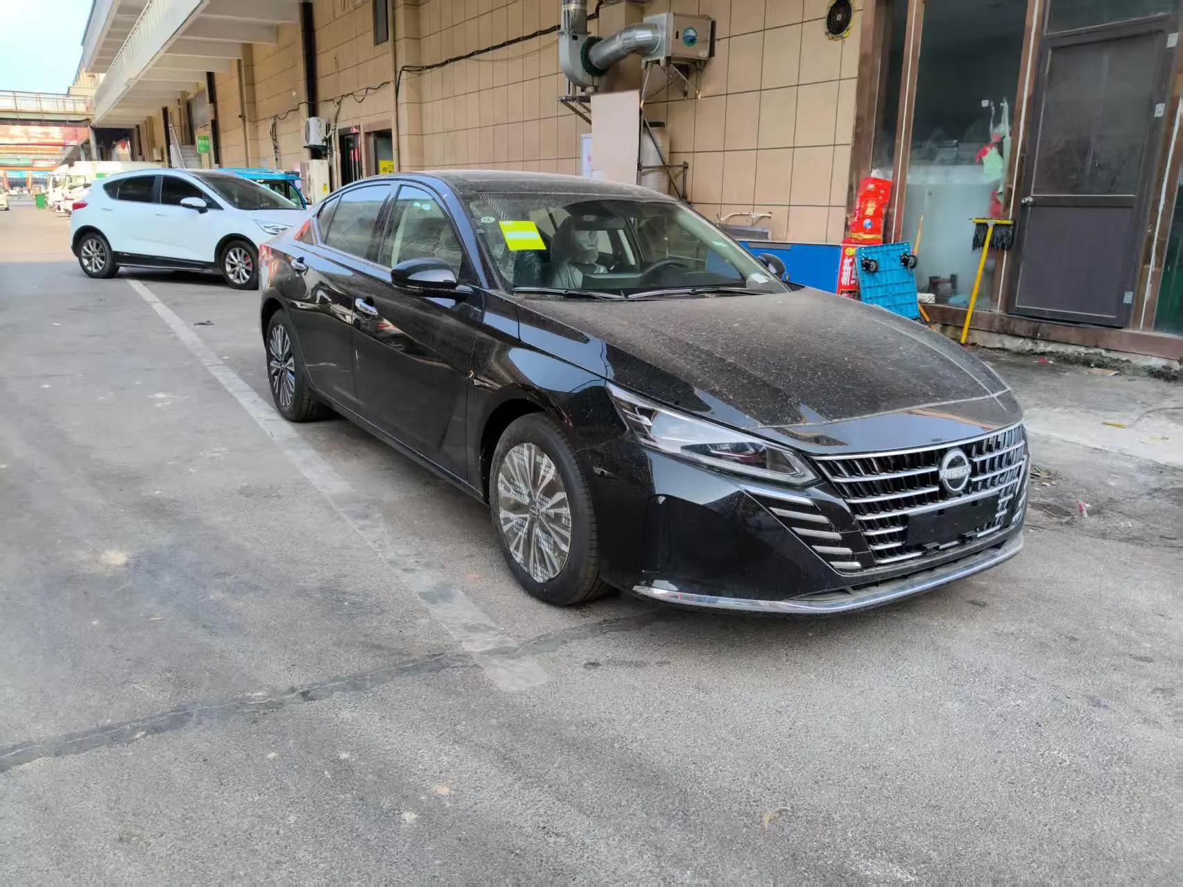 Teana 2024 2.0L SV Black Gold Edition 2