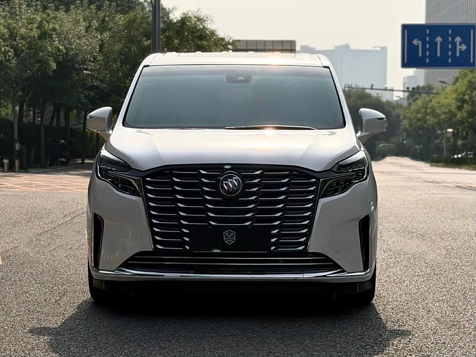Buick GL8 2023 ES Lu Zun 653T Premium 2