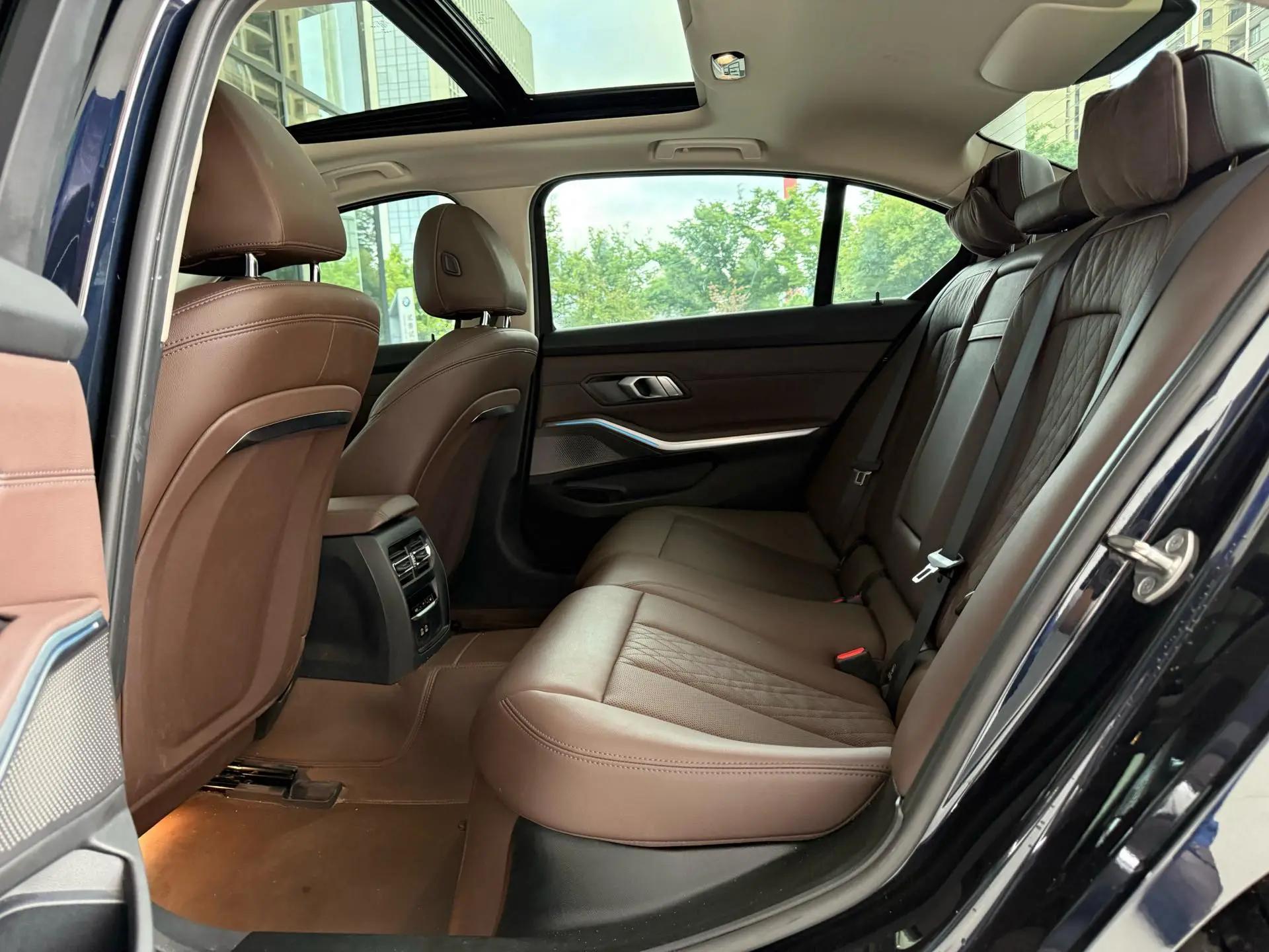 BMW 2025 i3 eDrive 35 L automatic gear 4