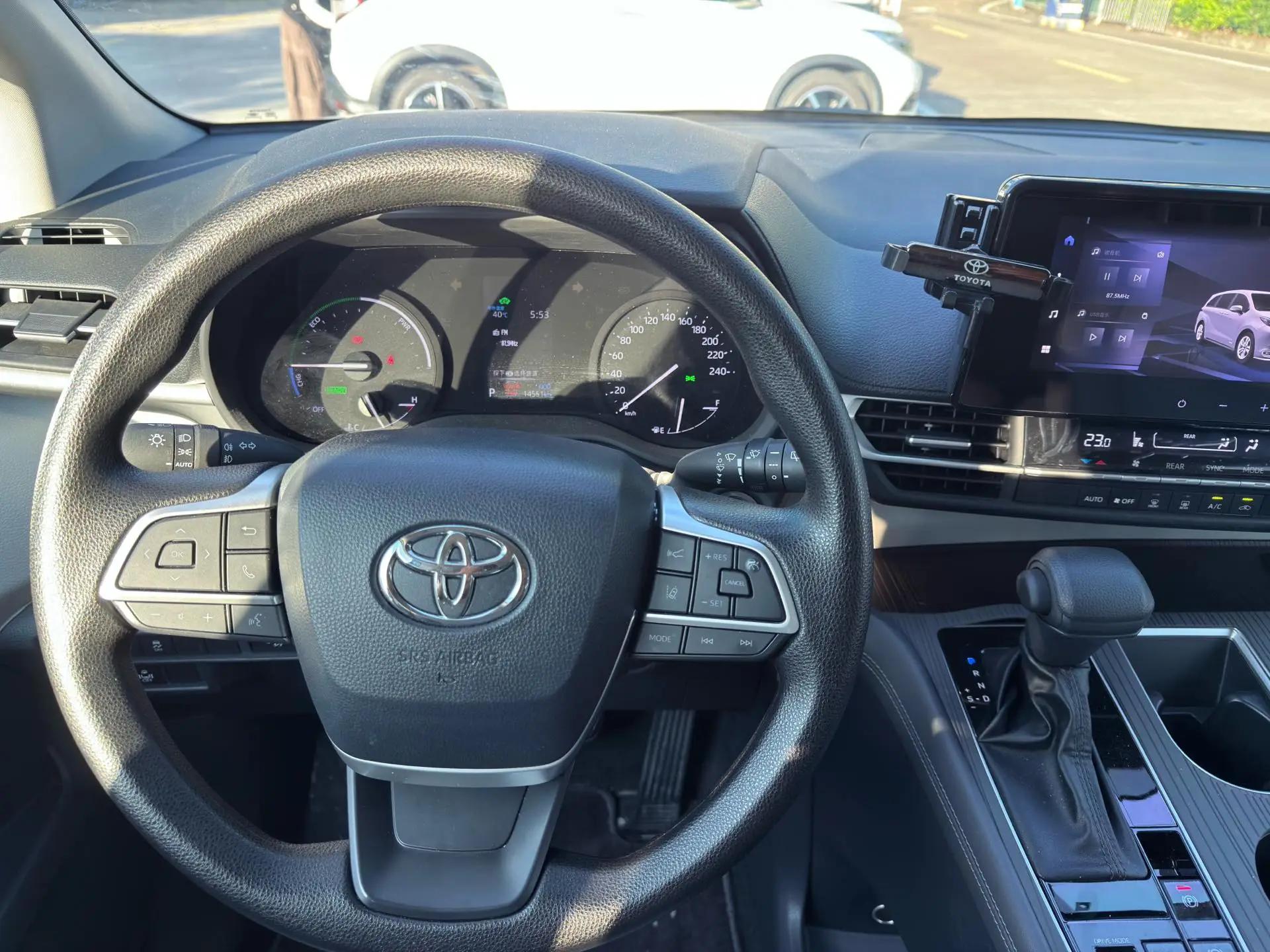 Toyota 2024 Sienna 2.5 CVT Comfort Edition Automatic 10