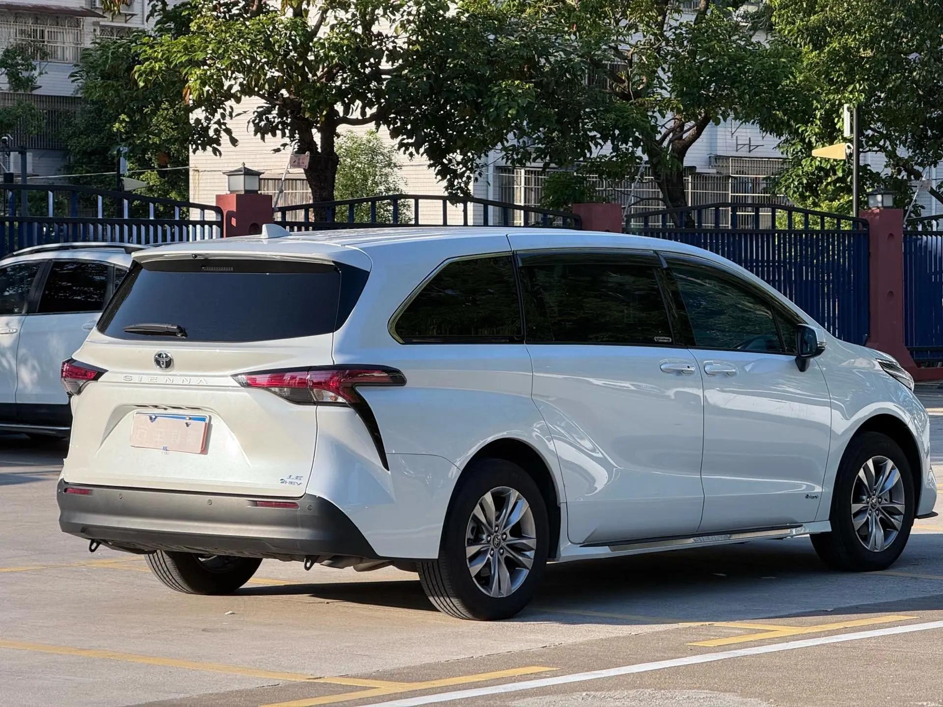 Toyota 2024 Sienna 2.5 CVT Comfort Edition Automatic 5