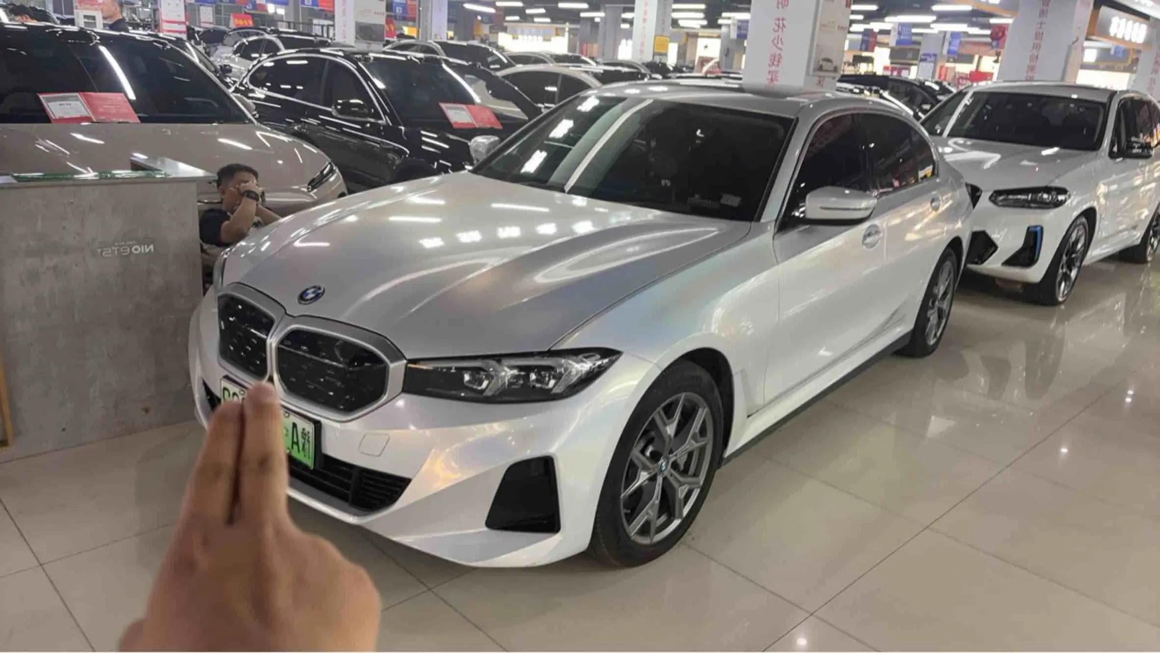 BMW i3 2022 model eDrive 35 L