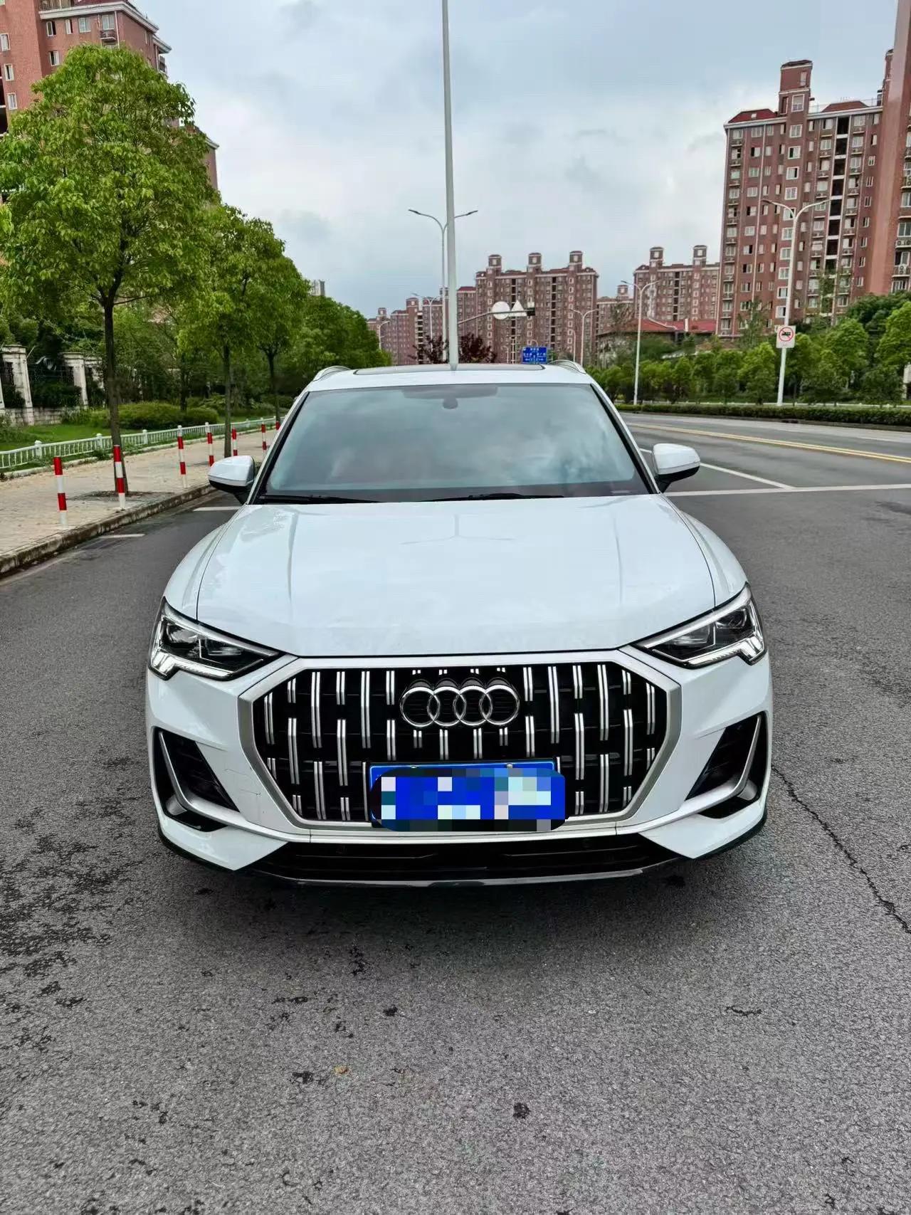 Audi 2024 Q3 1.5TFSI 35TFSI Fashion Elegant Automatic Gear 5