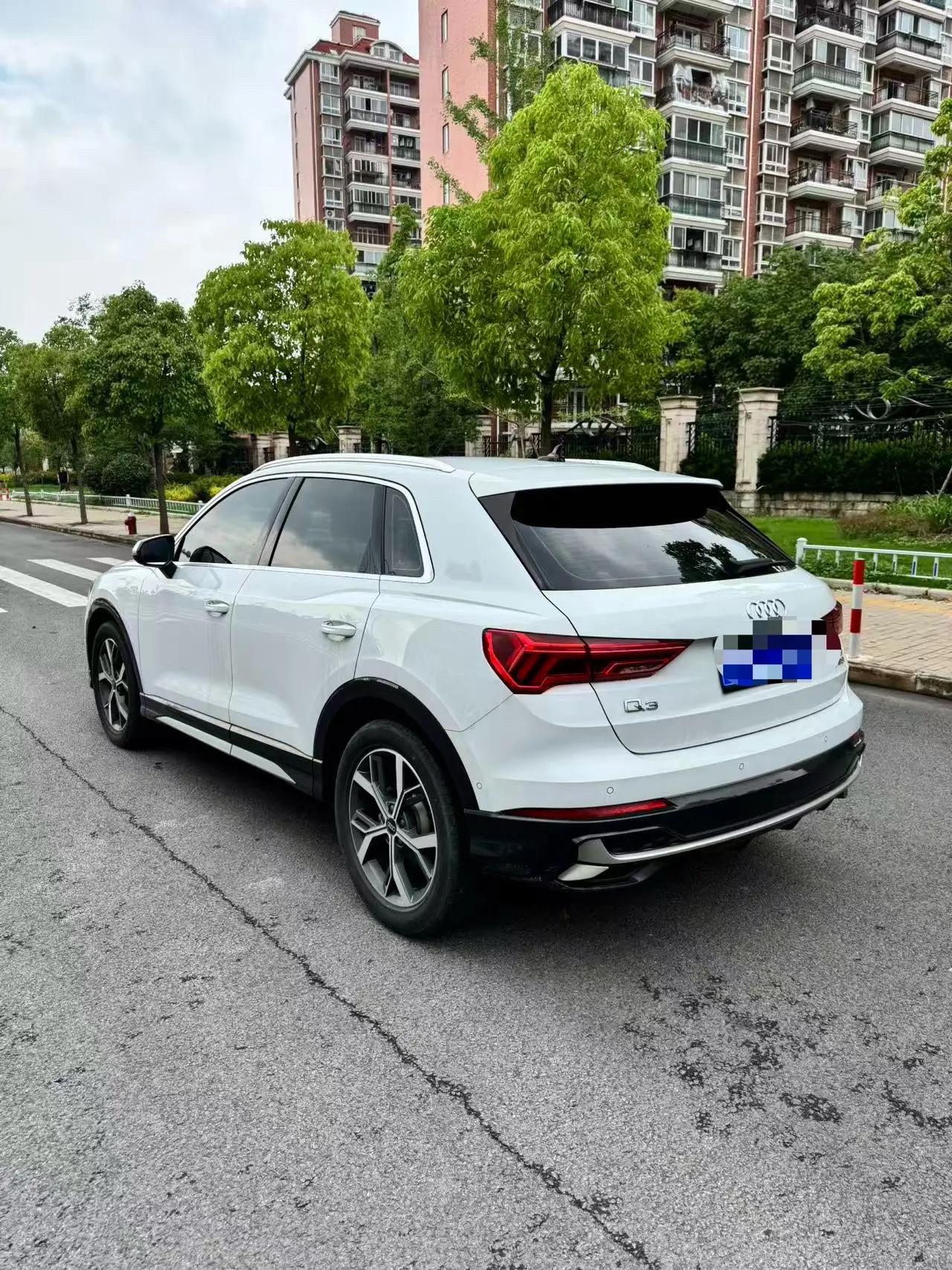 Audi 2024 Q3 1.5TFSI 35TFSI Fashion Elegant Automatic Gear 6