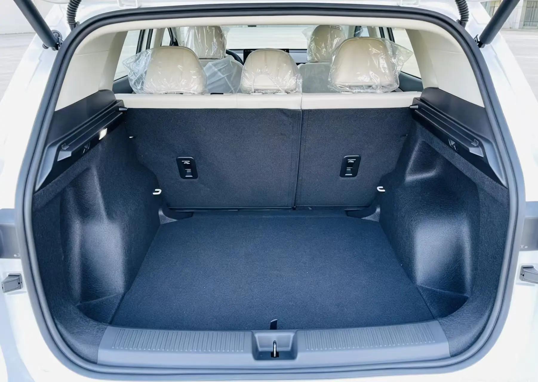 MG 2025 MG ES 5 425plus rear drive automatic gear 8