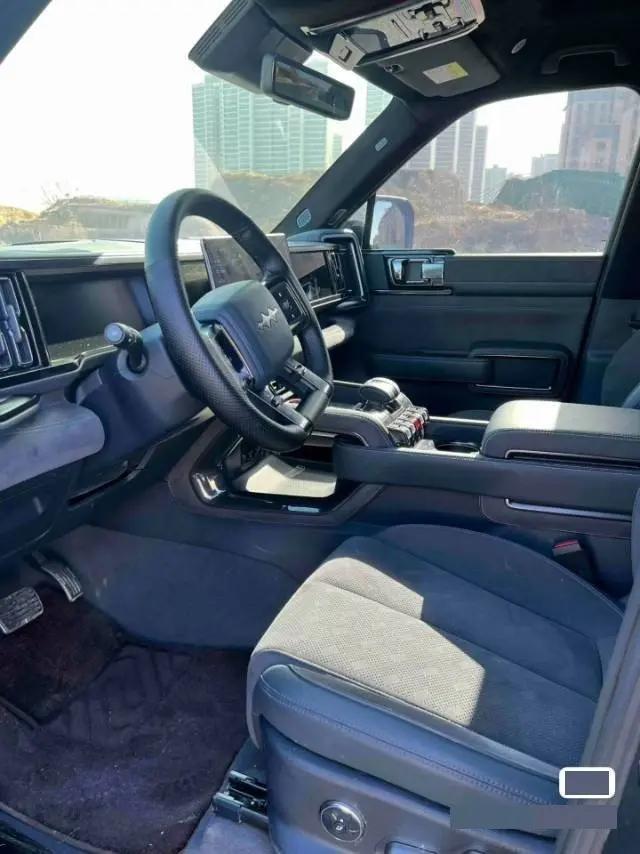 FangChengBao 2025 Leopard 5 1.5T CVT TianShen Intelligent Driving Ultra Edition Automatic 4