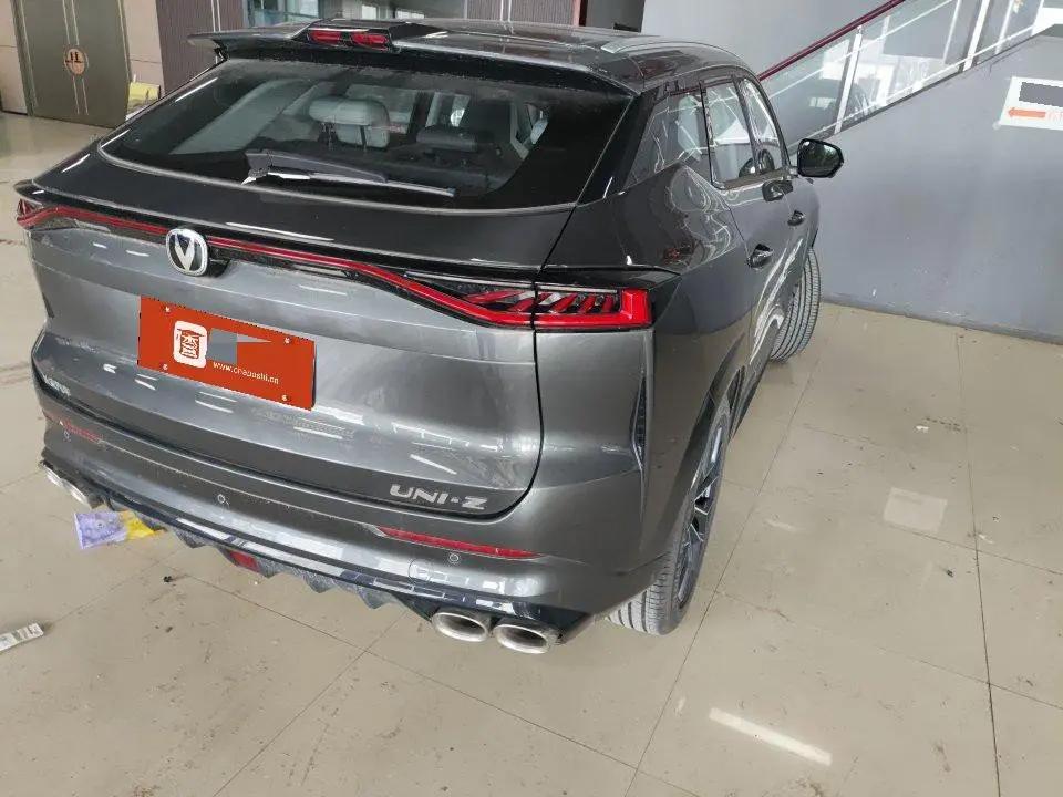 ChangAn UNI-Z 2025 1.5T Honorable Model 4