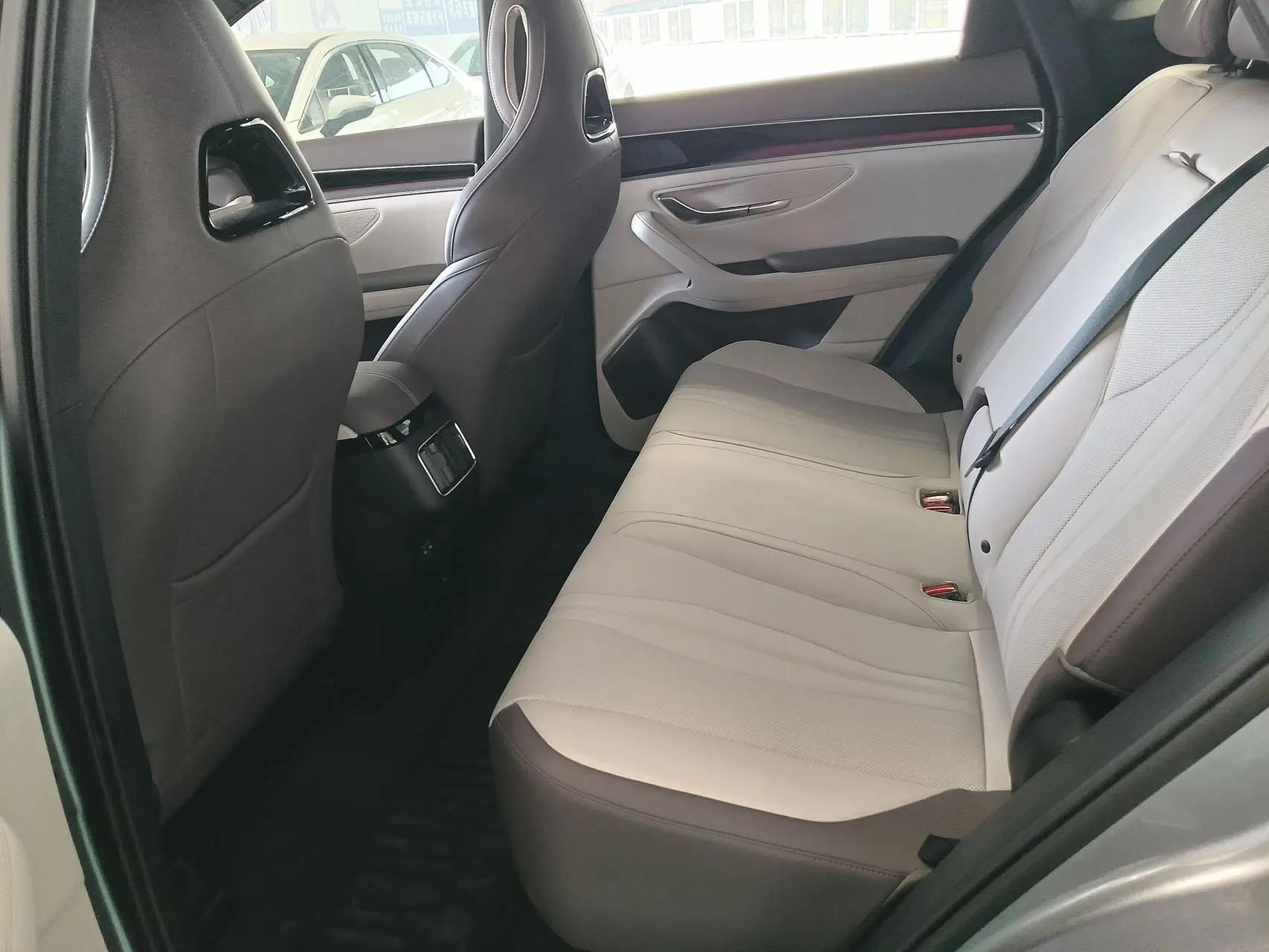 BYD Song PLUS New Energy 2025 Song PLUS DM-i 1.5 Stepless Smart Driving Edition 112KM Honorable Automatic Gear 6