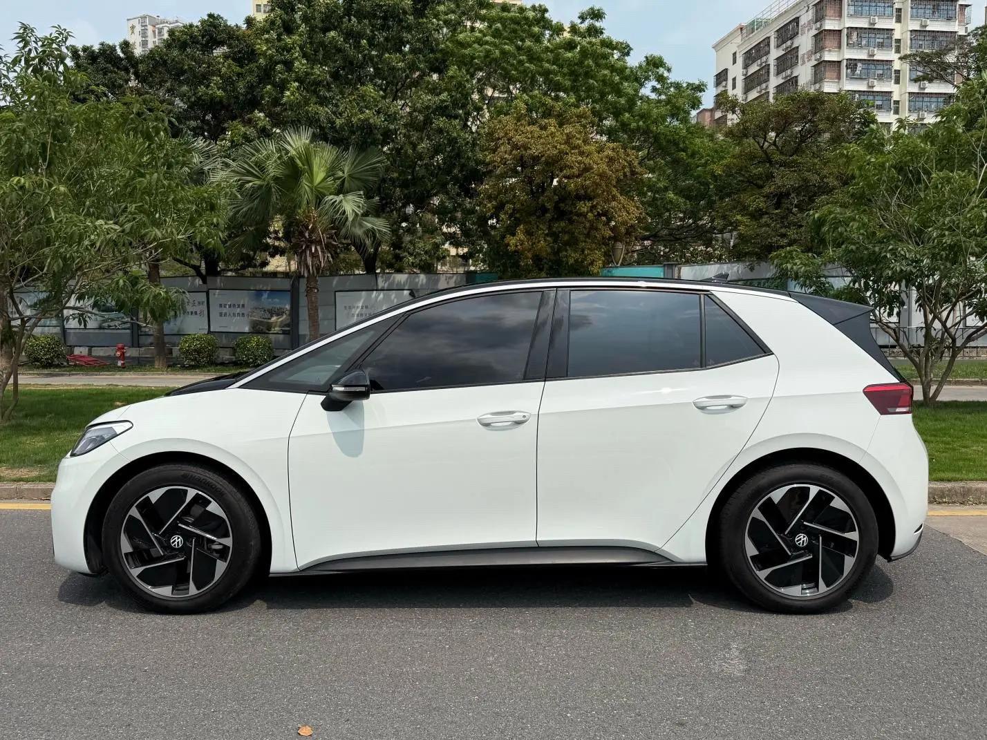 Volkswagen 2024 ID. 3 Pure Intelligence Enjoyment Version Automatic Transmission 3