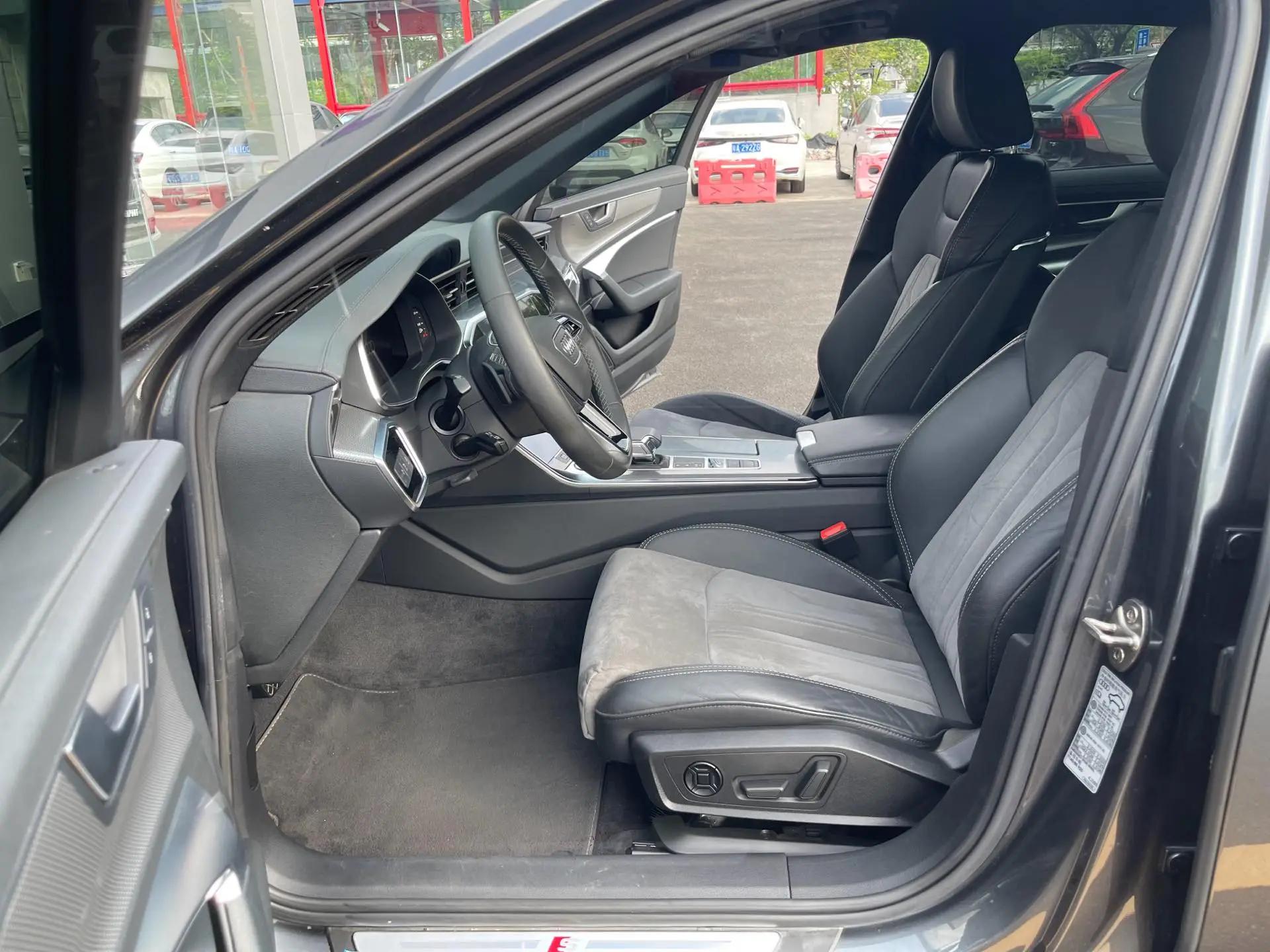 Audi A6L 2021 40 TFSI Deluxe Dynamic 8