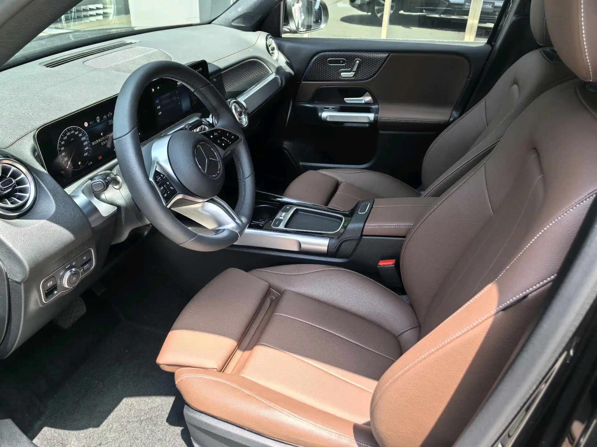 Mercedes Benz 2025 GLB 220 48V 2.0T fashion automatic gear 4