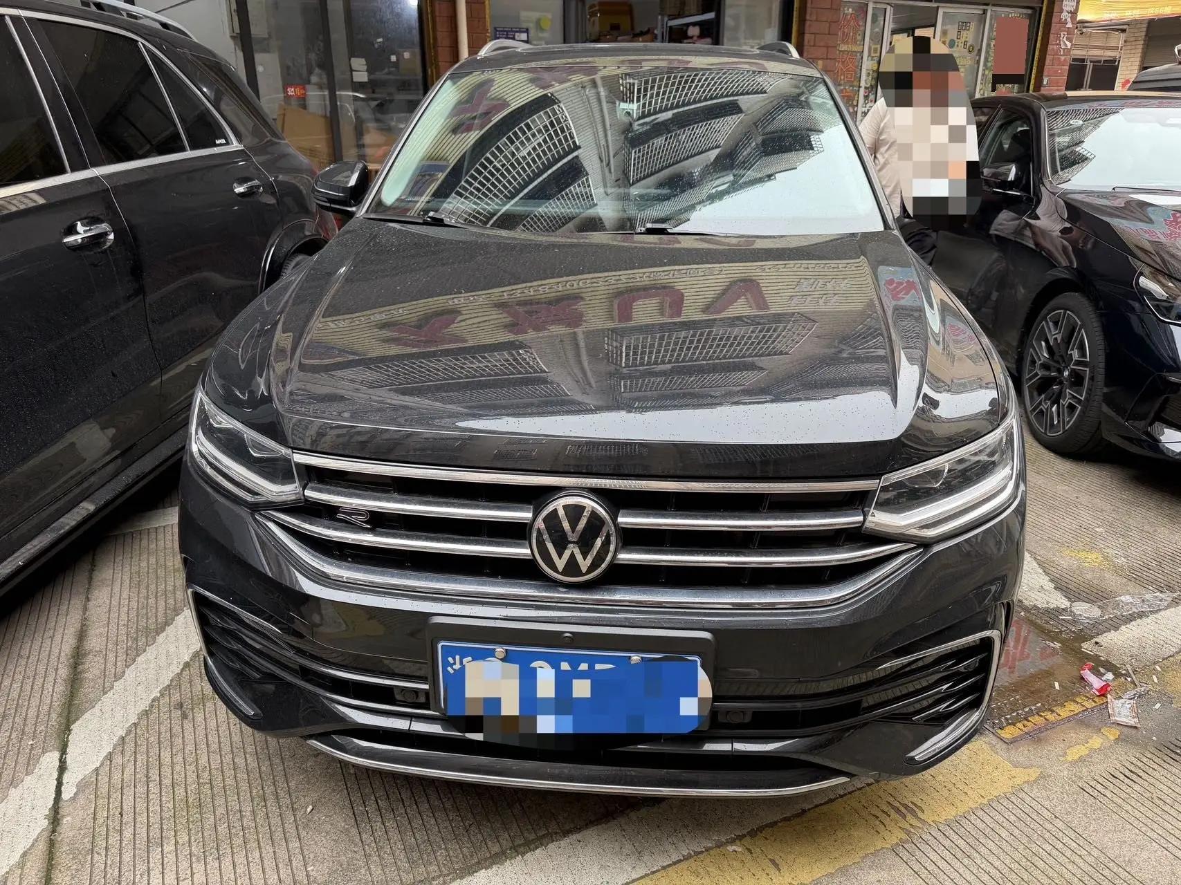 Tiguan L 2023 380TSI automatic four-wheel drive R-Line Yuexiang Edition 7 seats 2