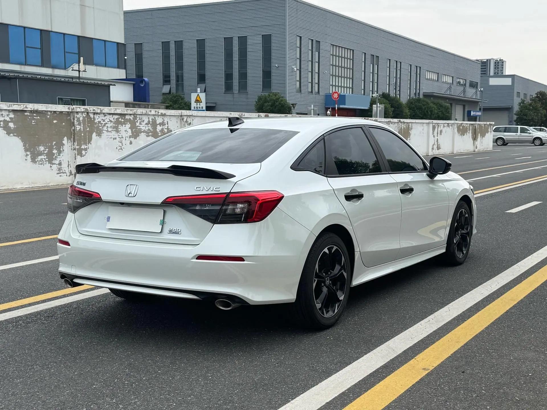 Civic 2022 240TURBO CVT Combustion Edition 18