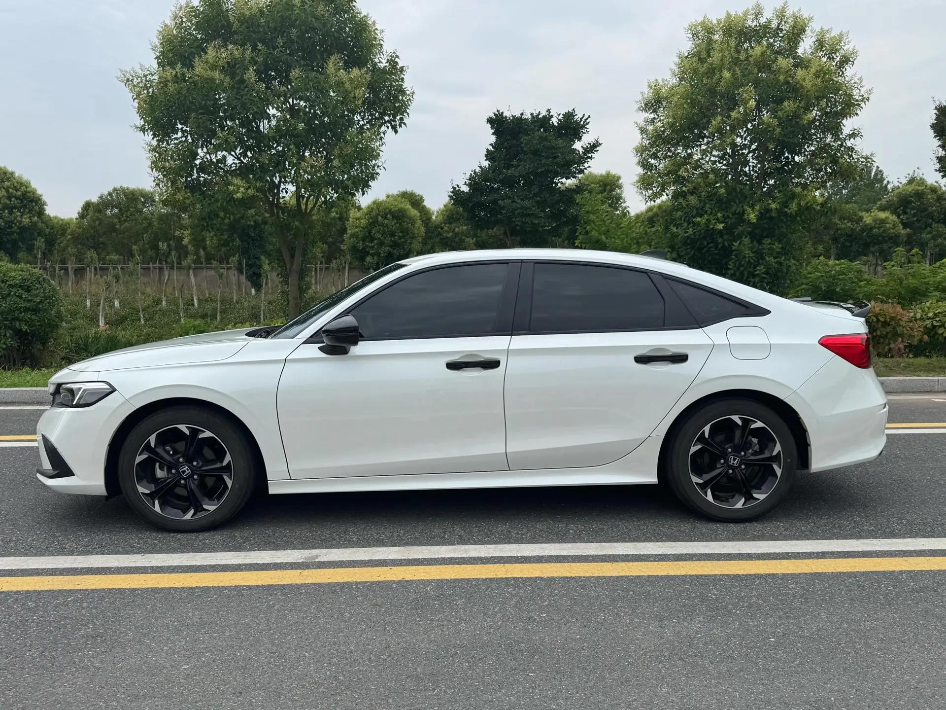Civic 2022 240TURBO CVT Combustion Edition 3