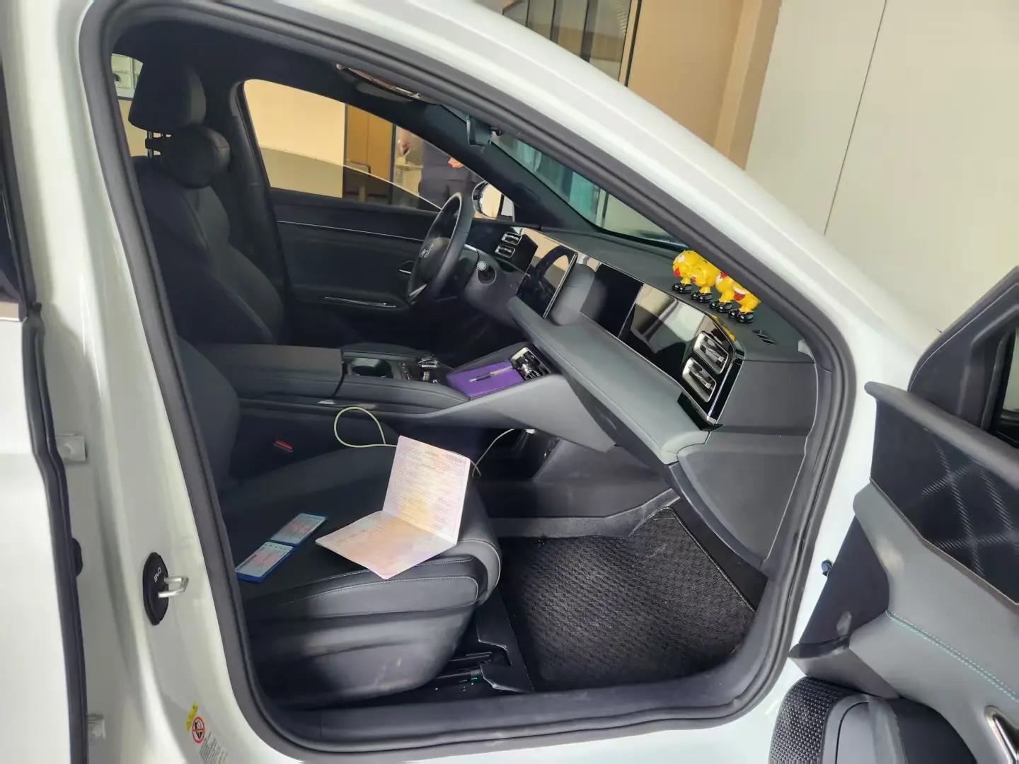 Qin L 2024 DM-i 80km Leading Edition 3