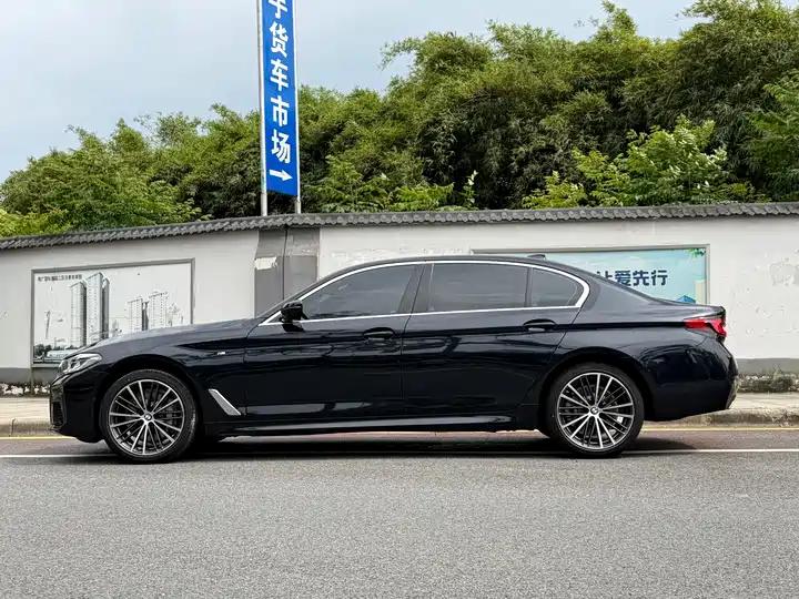 BMW 5 Series 2022 530Li Leading M Sports Suit 3
