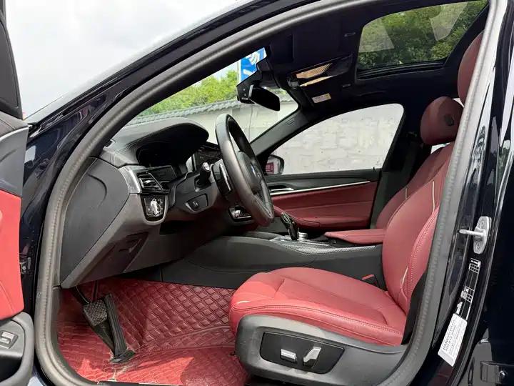 BMW 5 Series 2022 530Li Leading M Sports Suit 4