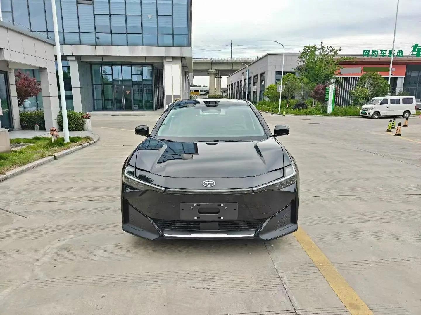 Toyota 2024 bZ 3 616km long endurance Premium automatic gear 2