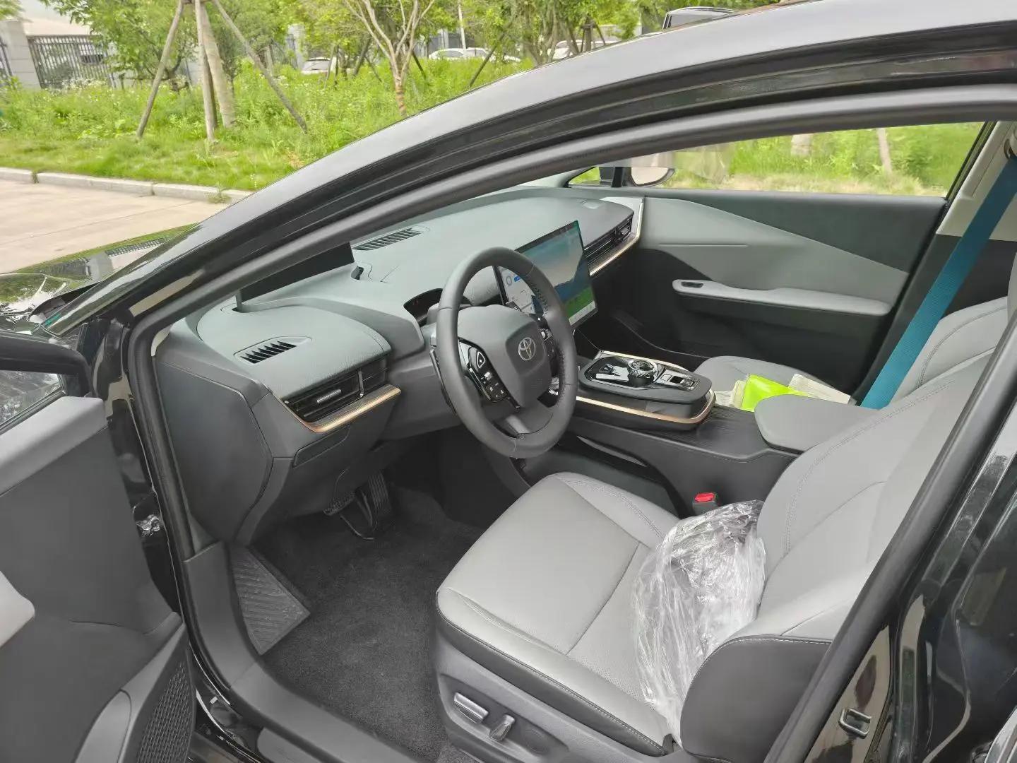 Toyota 2024 bZ 3 616km long endurance Premium automatic gear 4