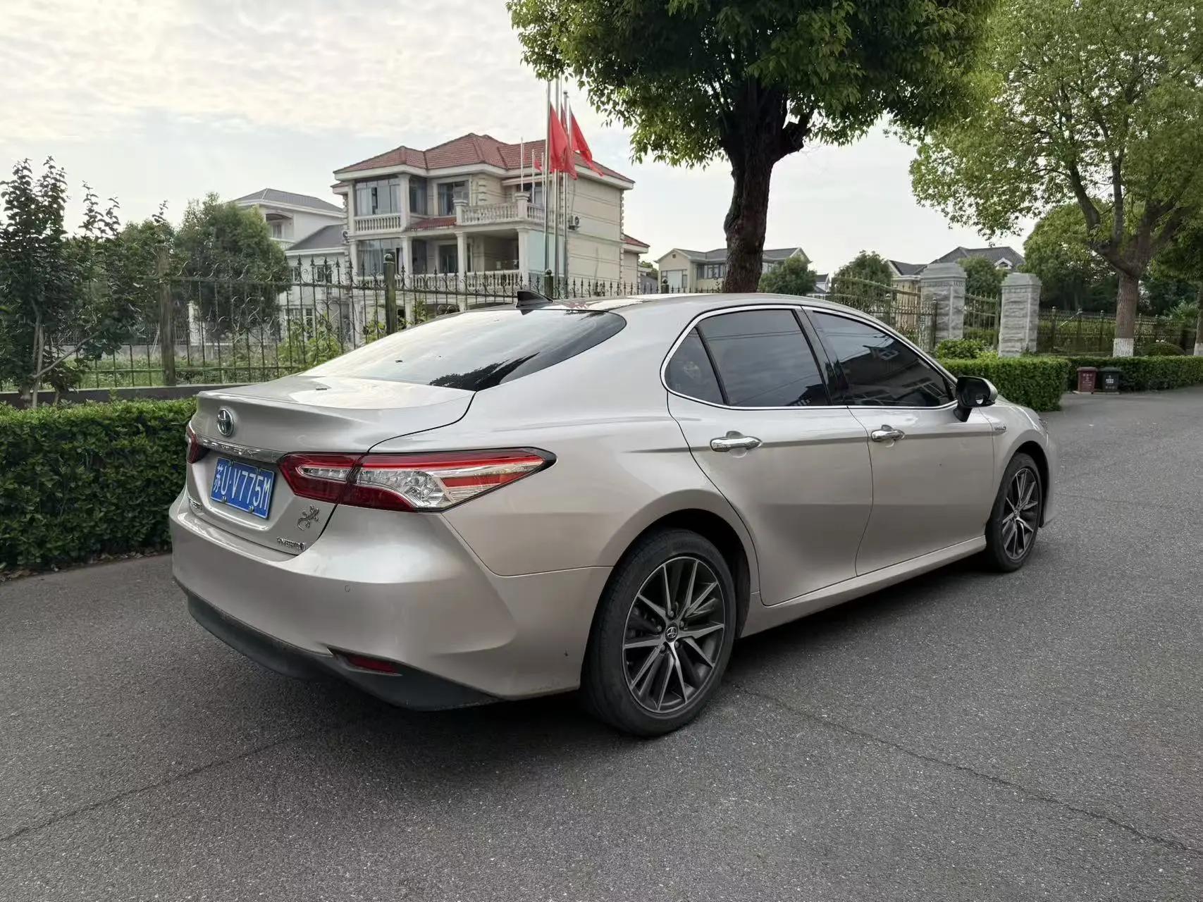 Toyota 2023 Camry Dual Engine 2.5HG CVT Luxury Edition Automatic 13