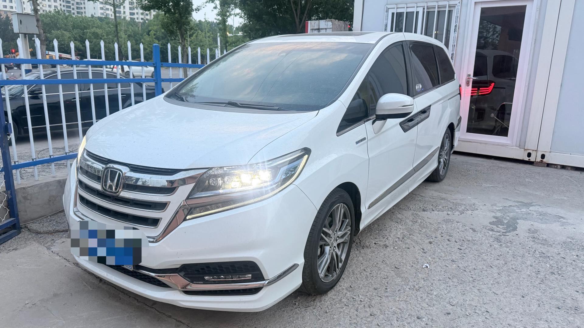 Elyson 2019 2.0L Hybrid Deluxe Edition