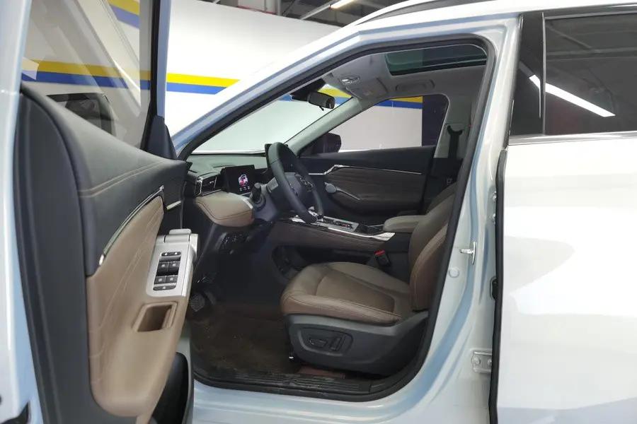 GAC Trumpchi 2024 GS4 MAX 1.5T Flagship Edition, Automatic Transmission 3
