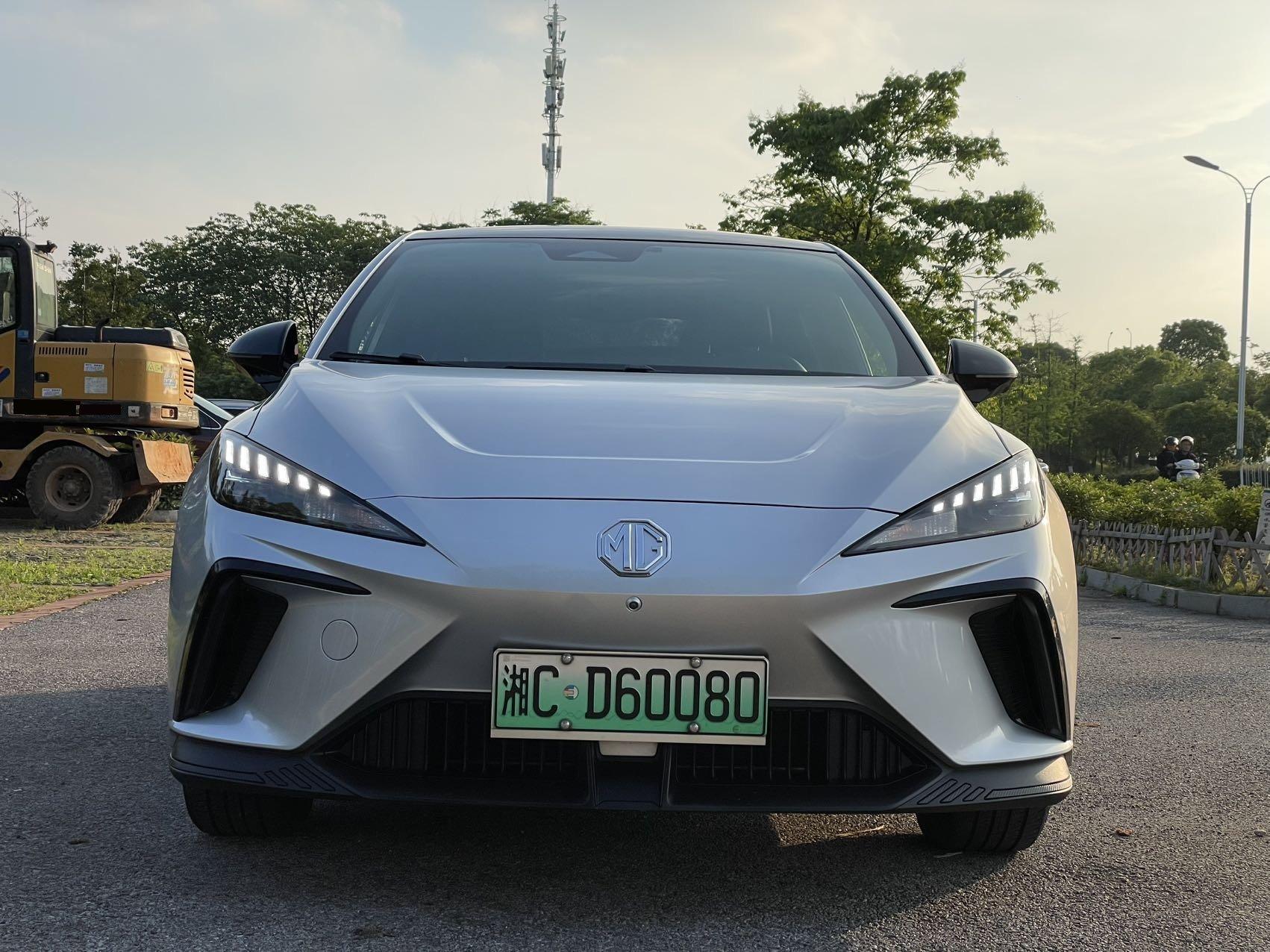 MG MULAN 2022 425km Deluxe Edition 3