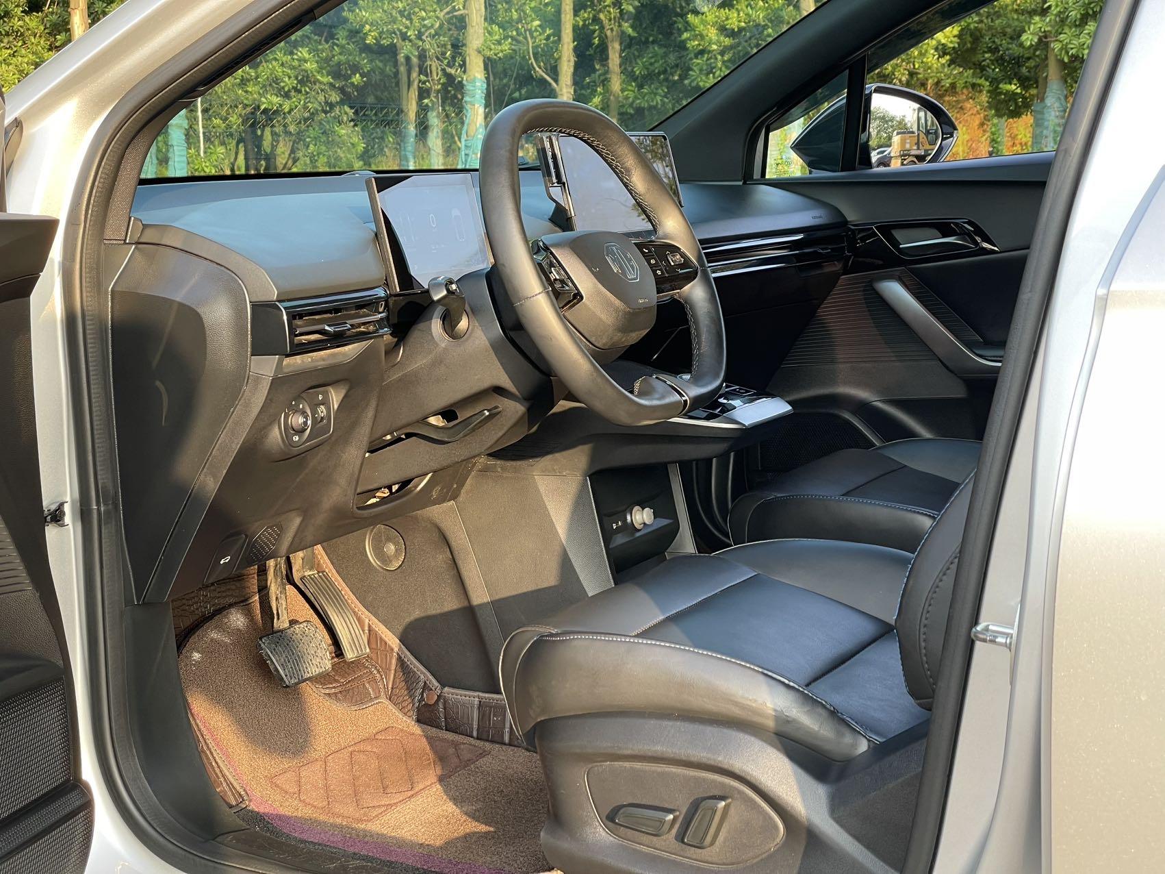MG MULAN 2022 425km Deluxe Edition 4
