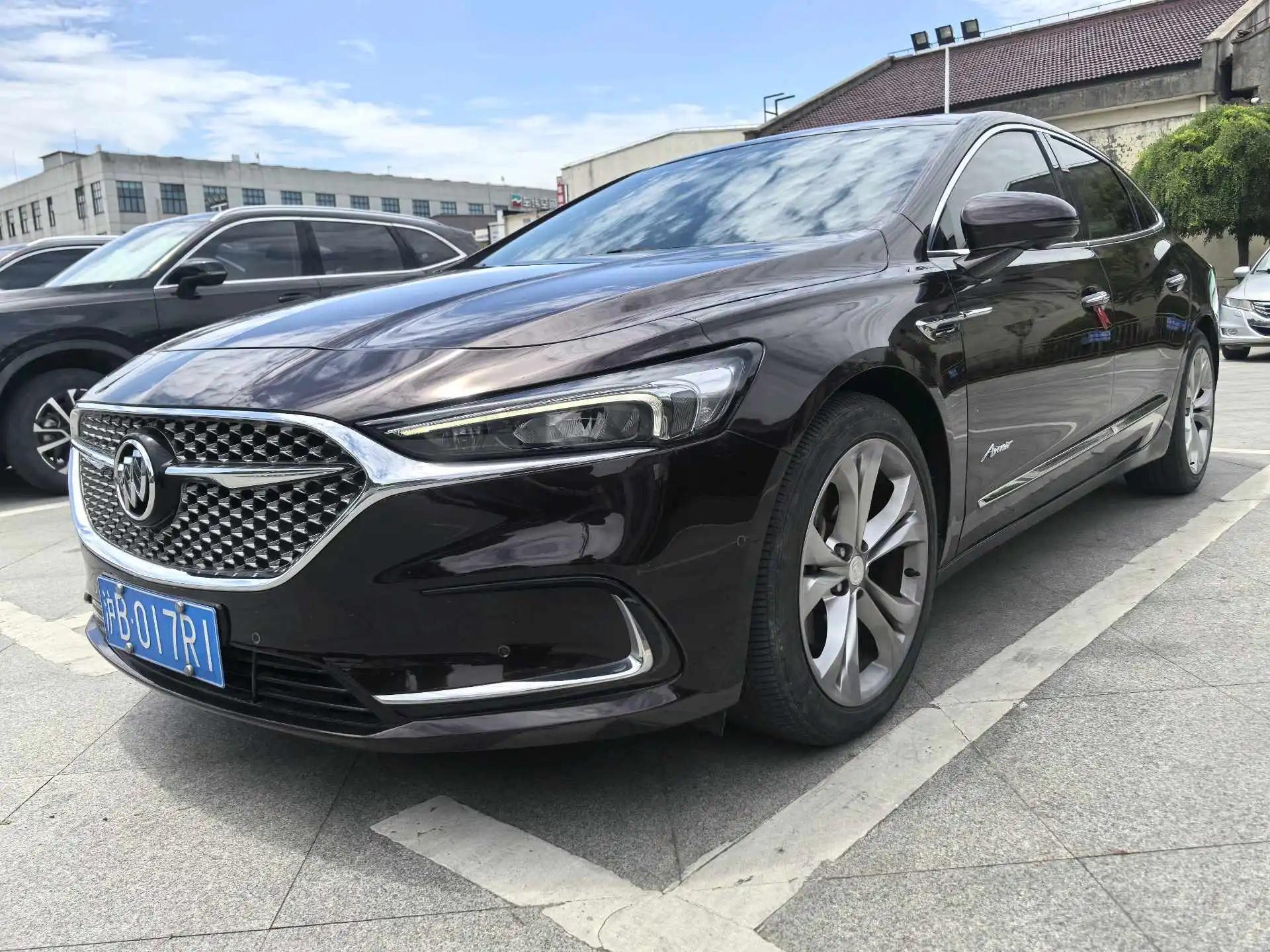 LaCrosse 2020 Avenir Flagship