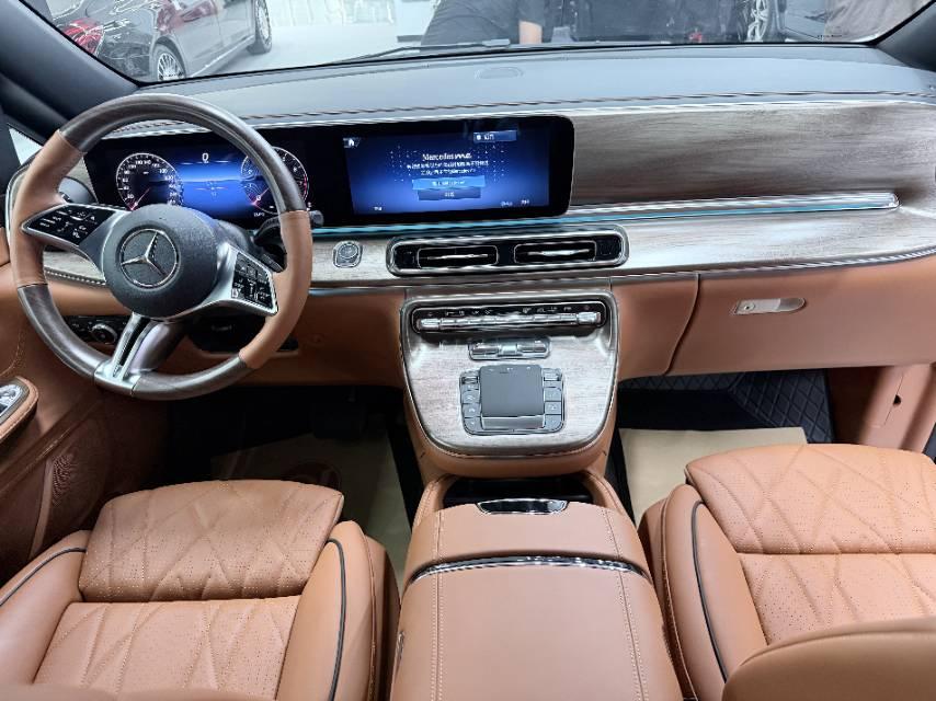 Mercedes Benz V 2024V 300 L 48V 2.0T Deluxe Automatic Gear 4