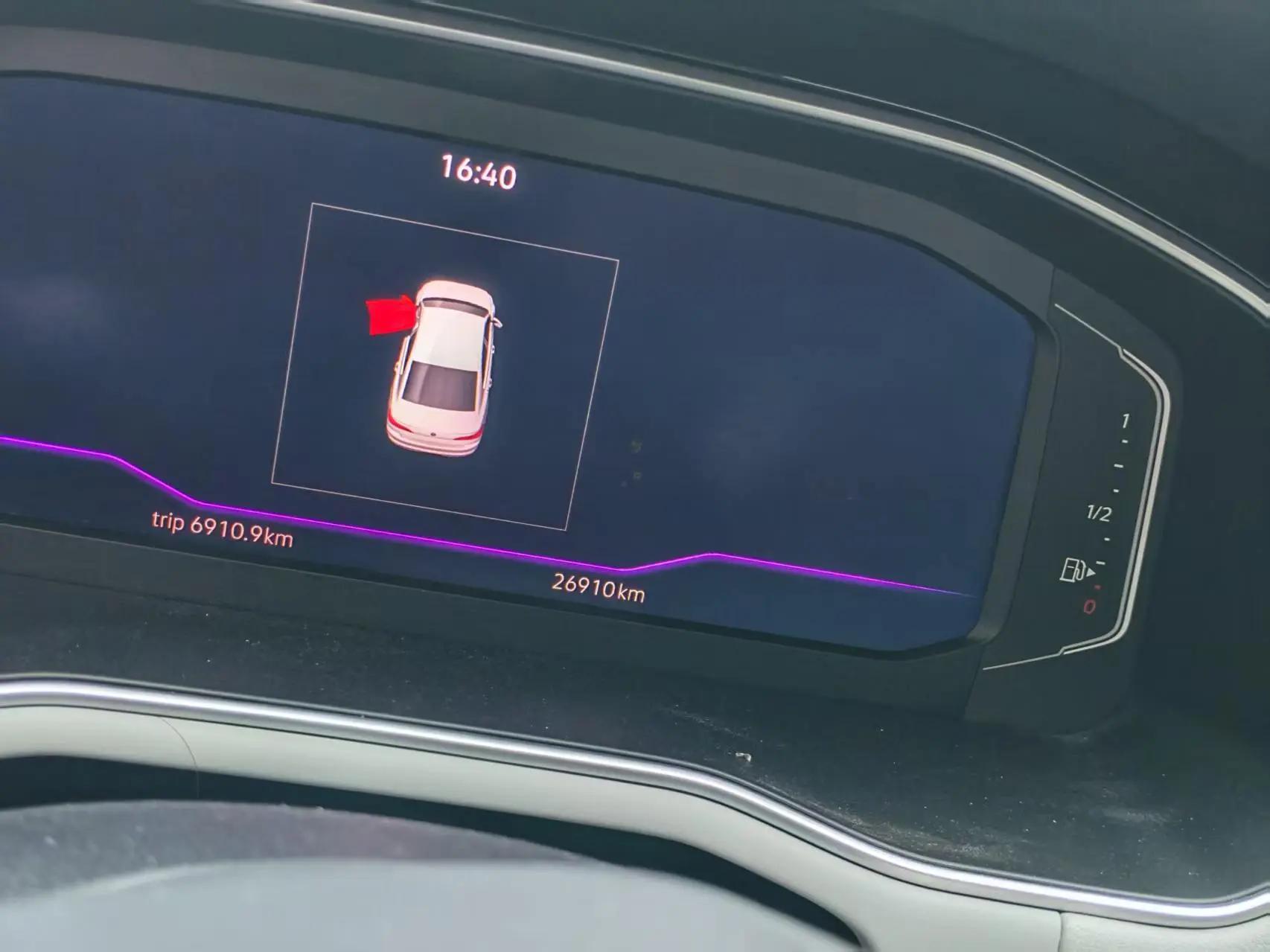 Bora 2023 300TSI DSG Basic 5