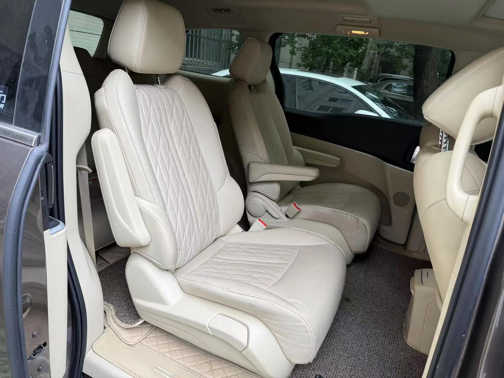 Buick GL8 2023 Land Business Class 652T Luxury Model 5