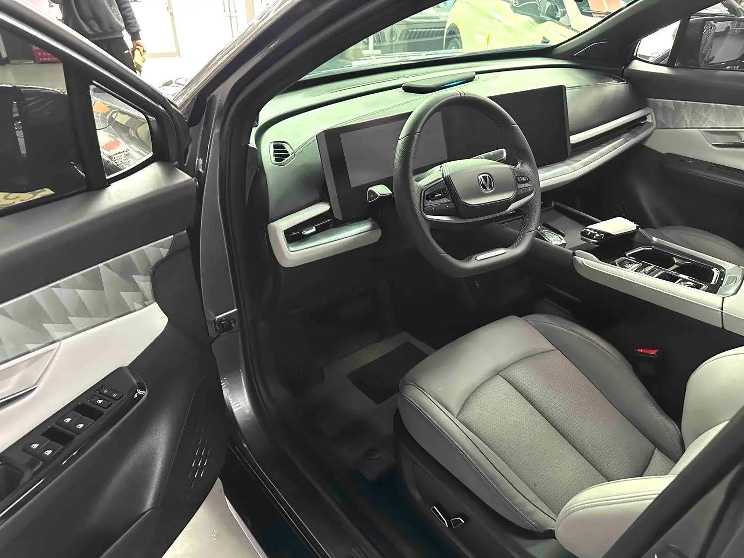 ChangAn 2023 UNI-T 1.5T exclusive automatic gear 9
