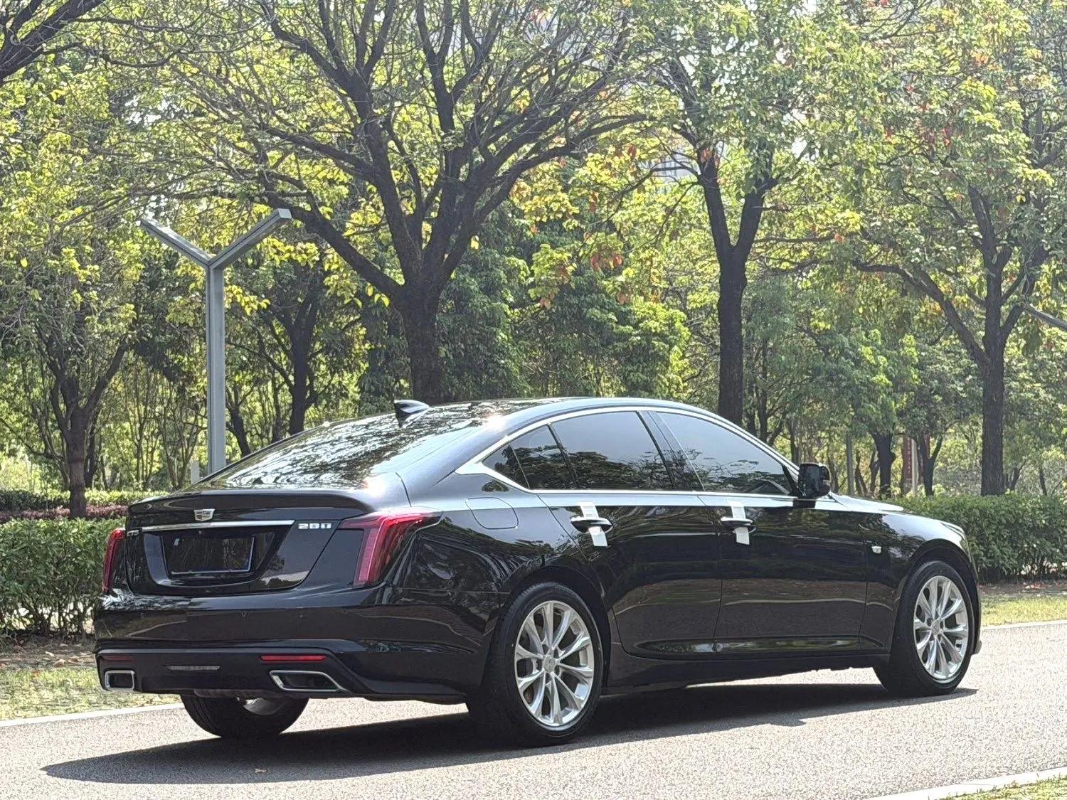 Cadillac CT5 2021 28T Luxury Model 8