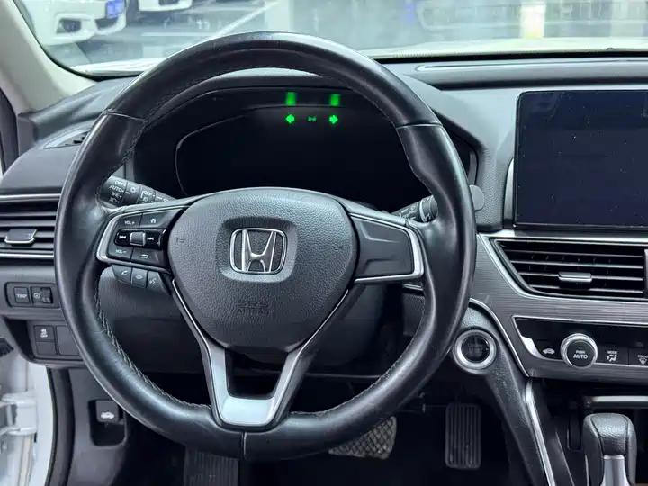 Accord 2022 260TURBO Deluxe Edition 10