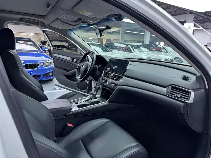 Accord 2022 260TURBO Deluxe Edition 16