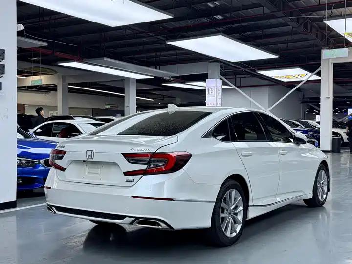 Accord 2022 260TURBO Deluxe Edition 18