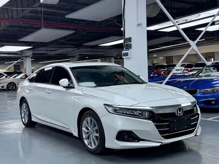 Accord 2022 260TURBO Deluxe Edition 3