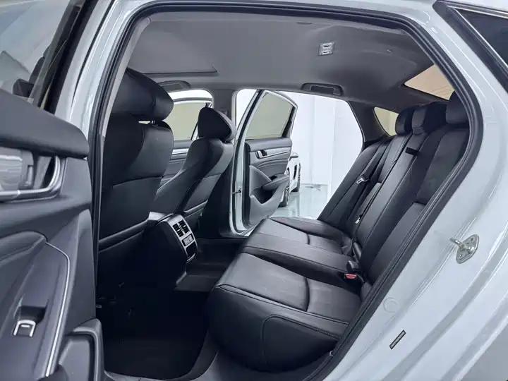 Accord 2022 260TURBO Deluxe Edition 7