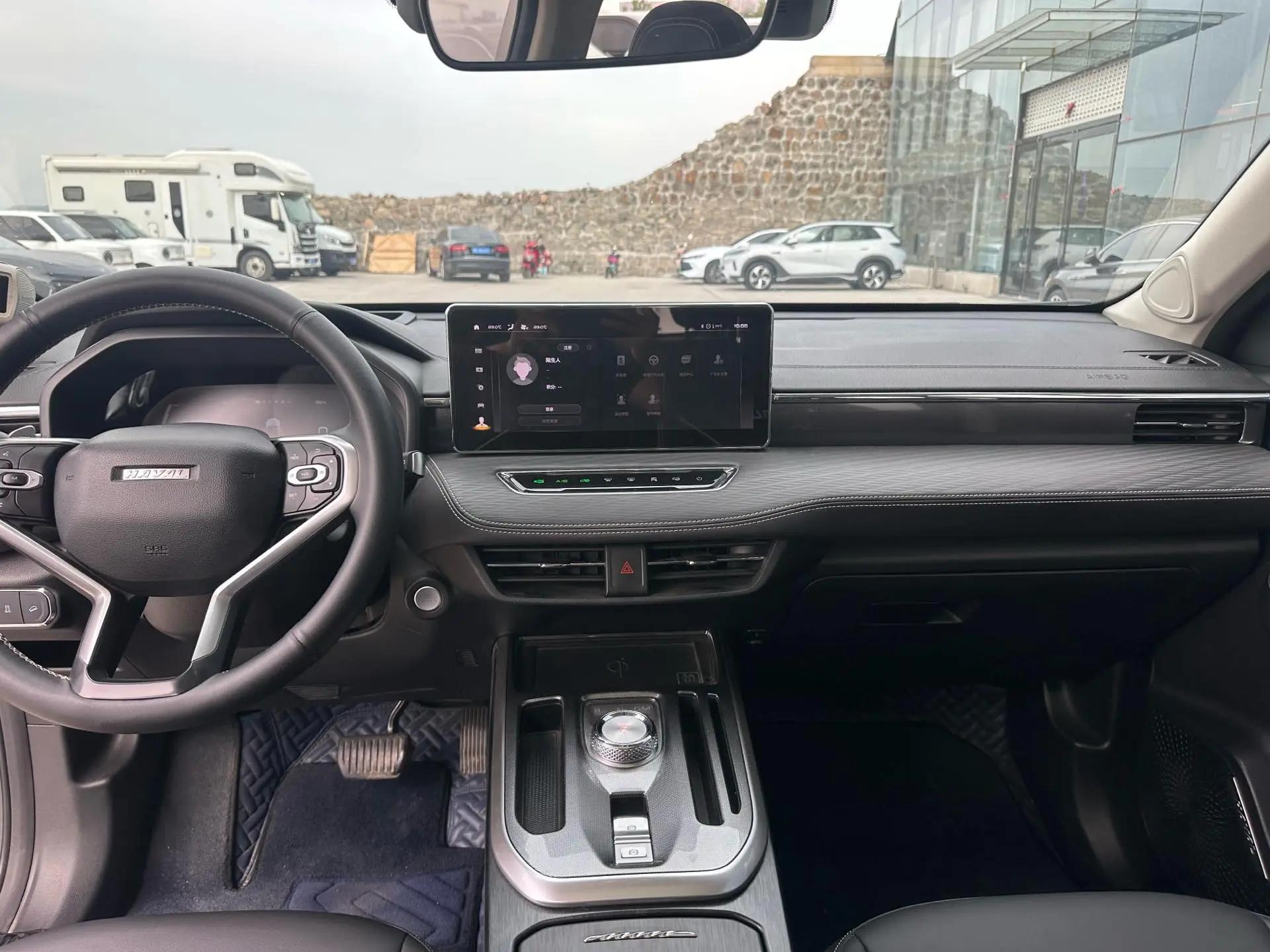 Haval first love 2021 1.5T automatic senior edition 8