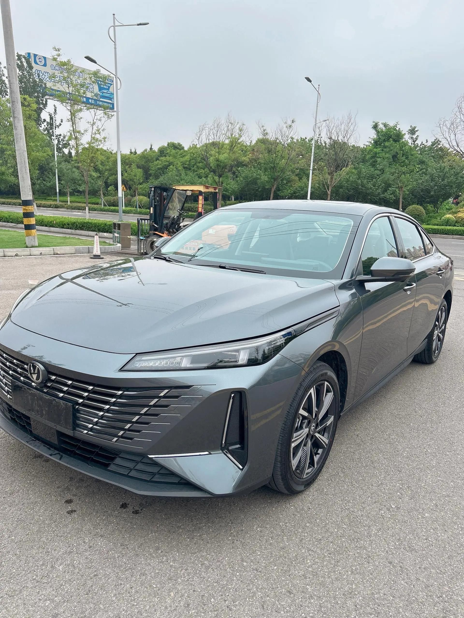 Open image lightbox: ChangAn 2025 Eado 1.5T Blue Whale 500Bar Prestige Automatic
