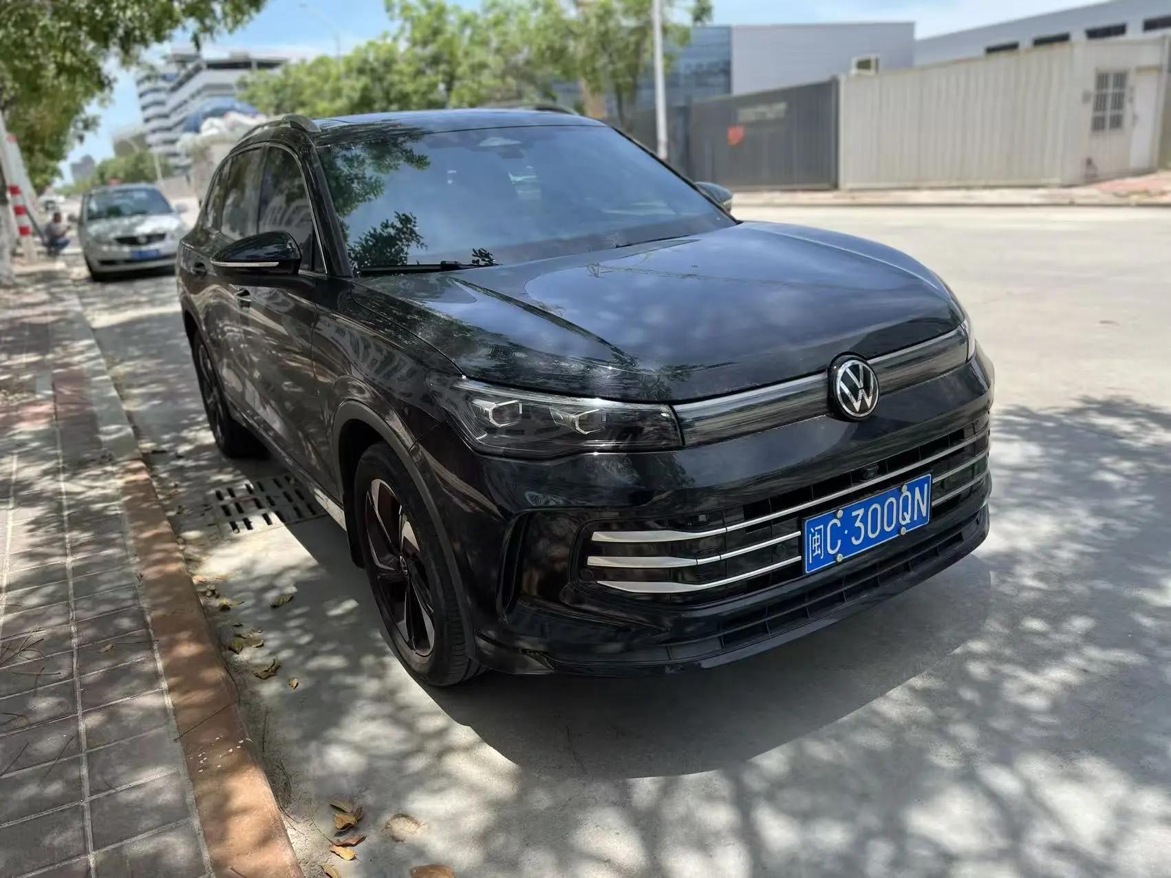 Volkswagen 2024 Tiguan L PRO 2.0TSI 330TSI Two-Drive Smart Collar Edition Automatic Gear 3