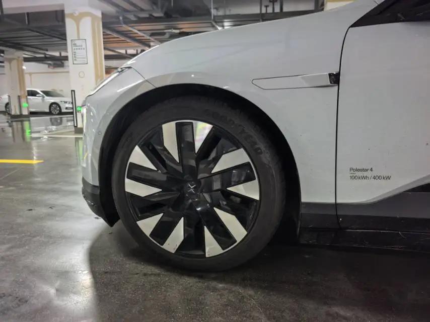 Polestar 4 2024 Dual-motor Long Endurance PLUS Dual-star Interconnected Edition 5