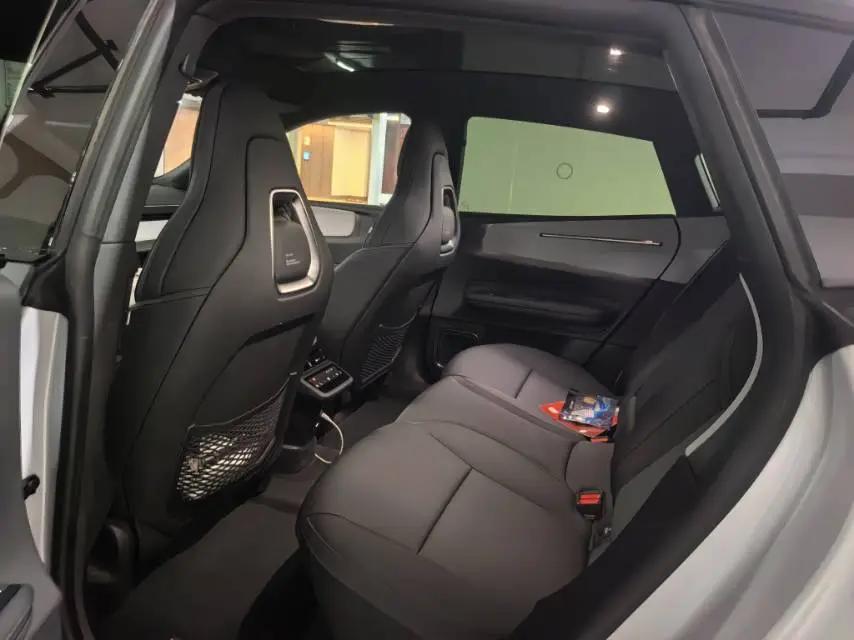 Polestar 4 2024 Dual-motor Long Endurance PLUS Dual-star Interconnected Edition 6