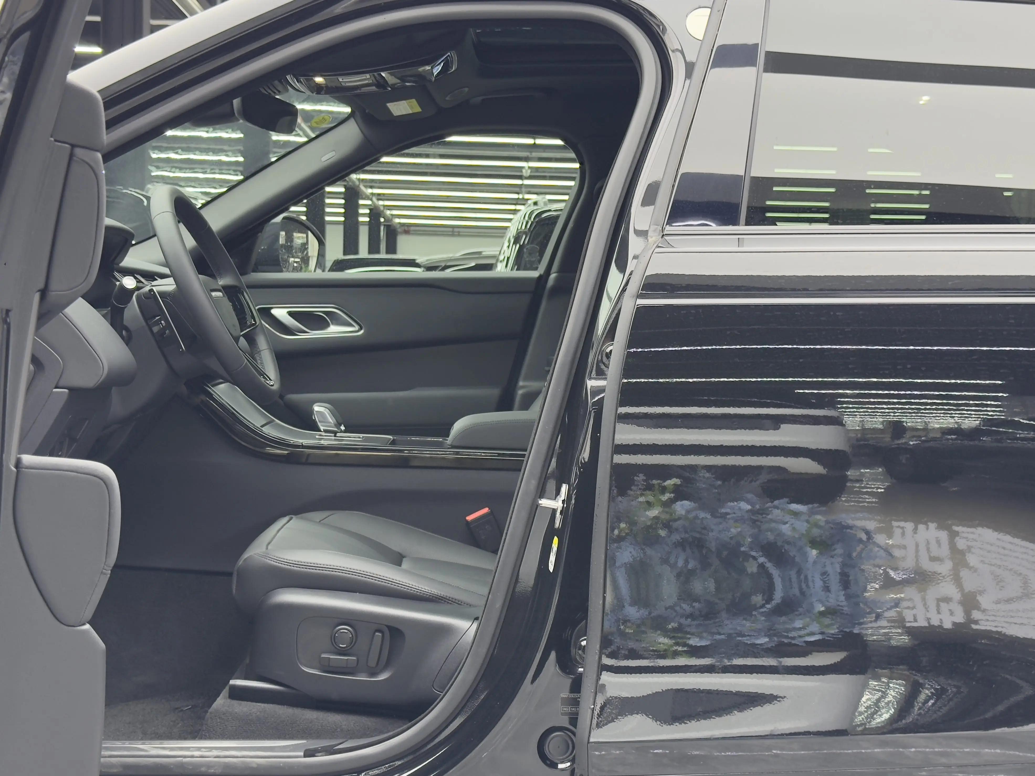 Range Rover Star Vein 2025 Dynamic SE 4