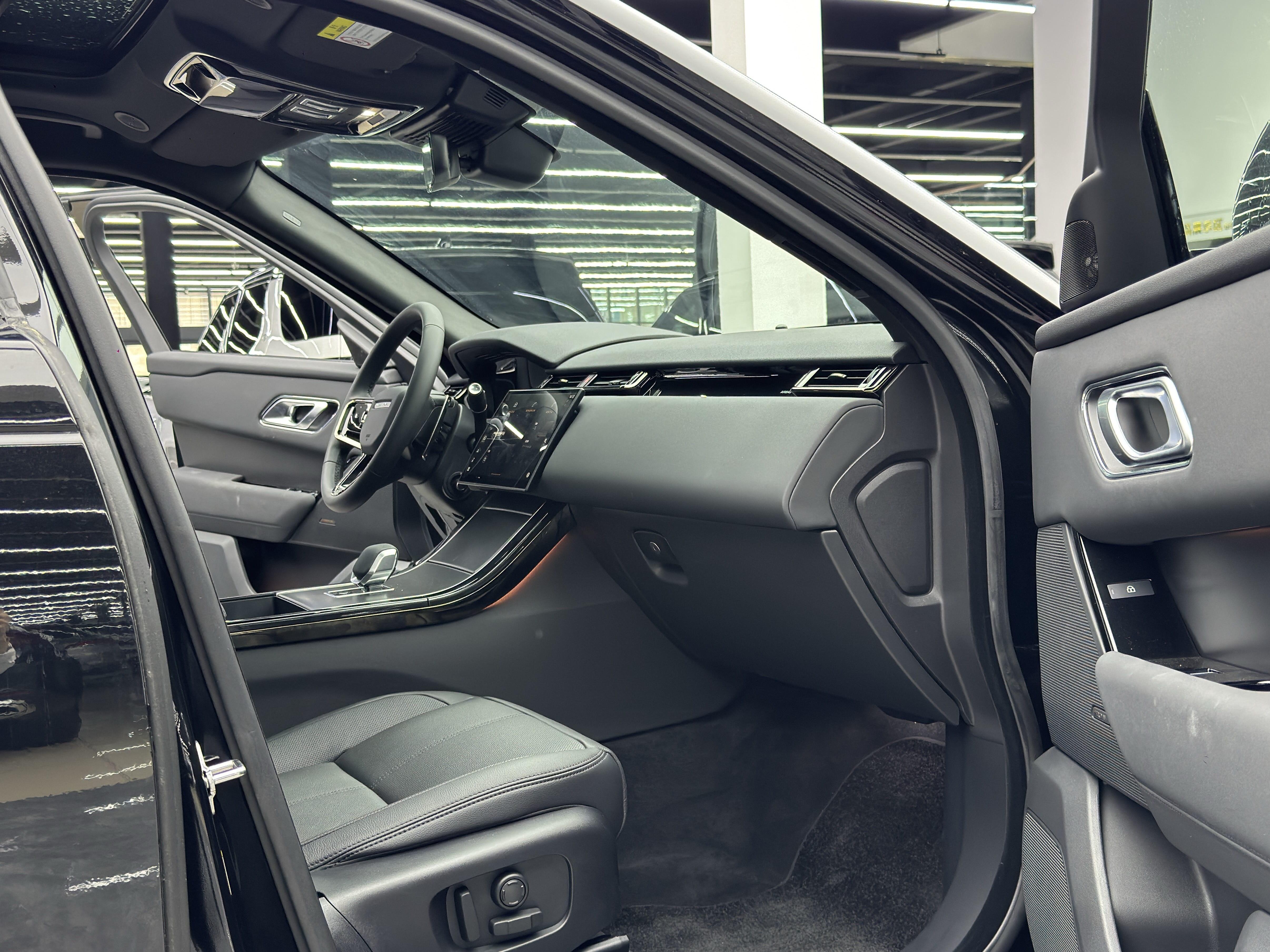 Range Rover Star Vein 2025 Dynamic SE 6